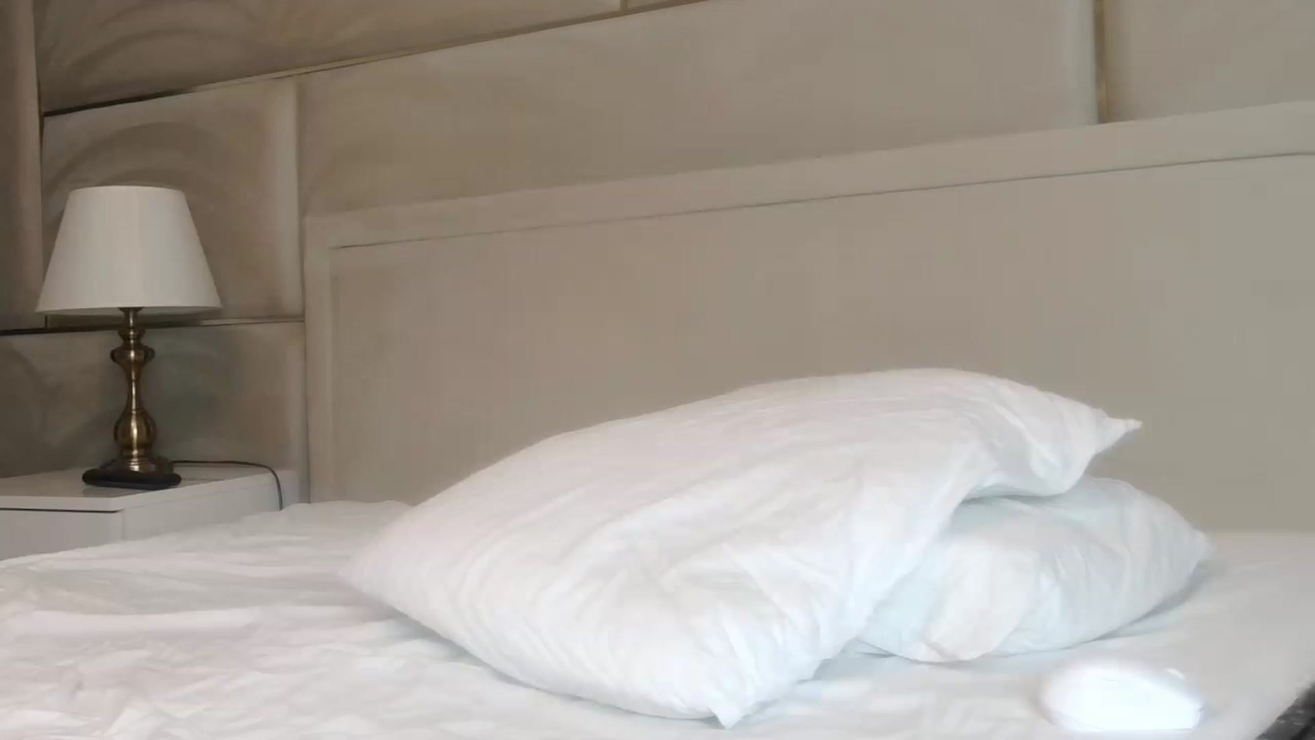 Gallery image thumbnail from UR_wet_DESIRE's myfreecams stream on, 05/18/2023, 05:44 image 9 of 20