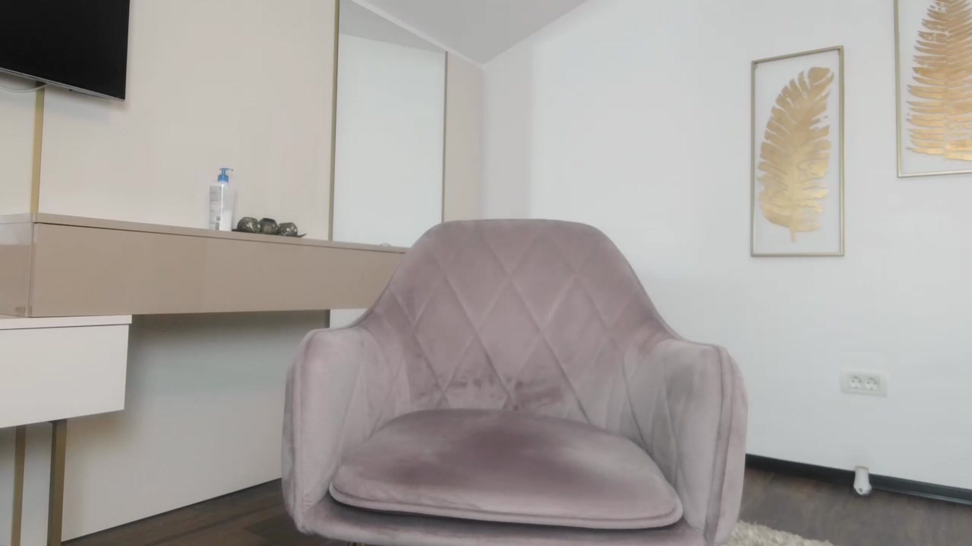 Gallery image thumbnail from UR_wet_DESIRE's myfreecams stream on, 06/21/2023, 17:44 image 13 of 20