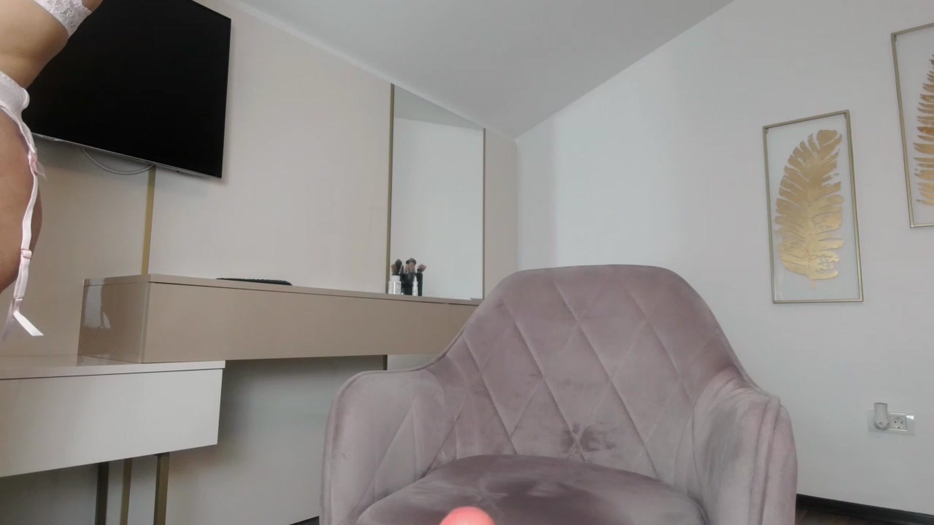 Gallery image thumbnail from UR_wet_DESIRE's myfreecams stream on, 03/14/2024, 18:38 image 13 of 20