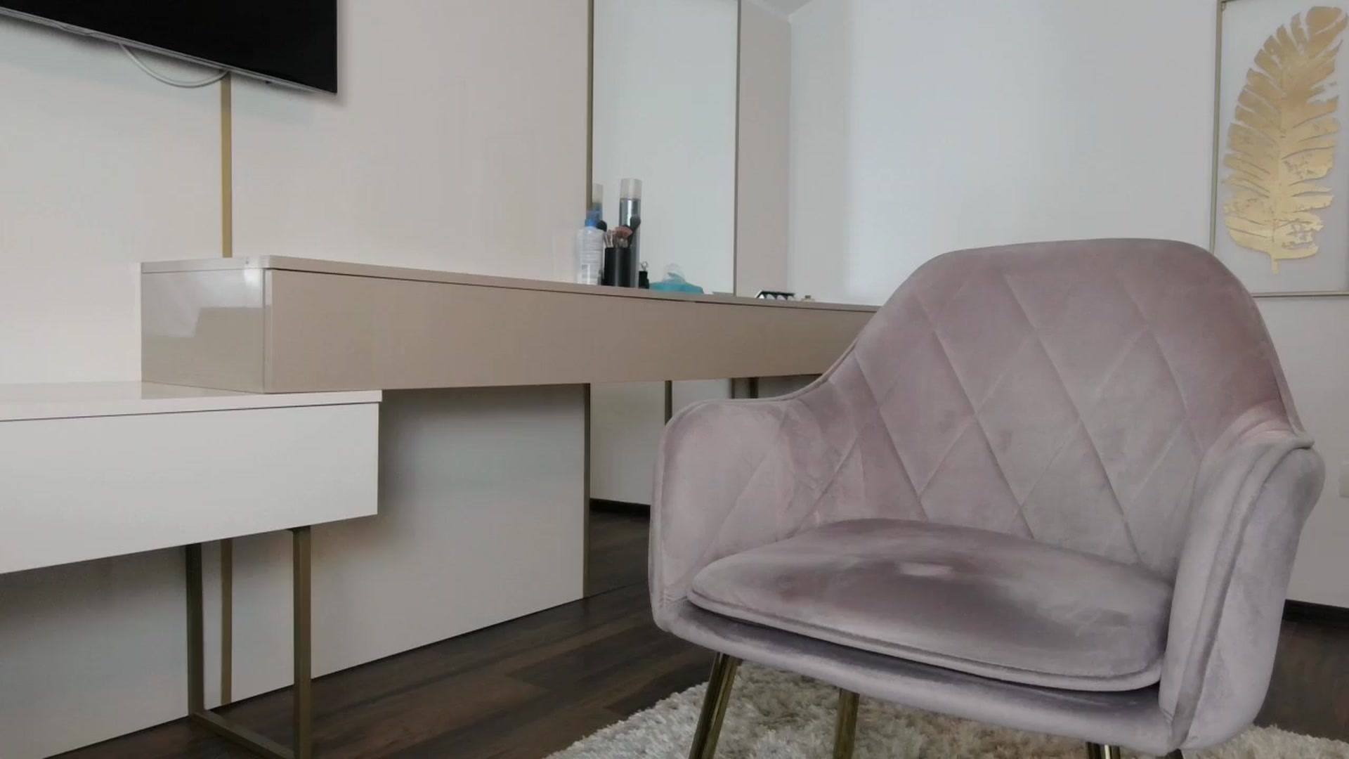 Gallery image thumbnail from UR_wet_DESIRE's myfreecams stream on, 03/26/2024, 16:32 image 1 of 20