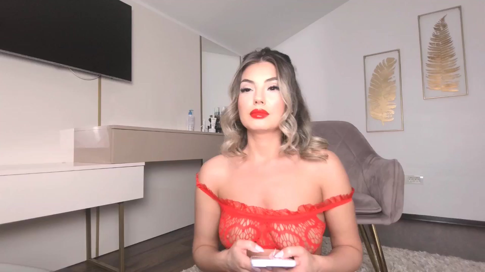 Gallery image thumbnail from UR_wet_DESIRE's myfreecams stream on, 05/08/2024, 16:44 image 1 of 20