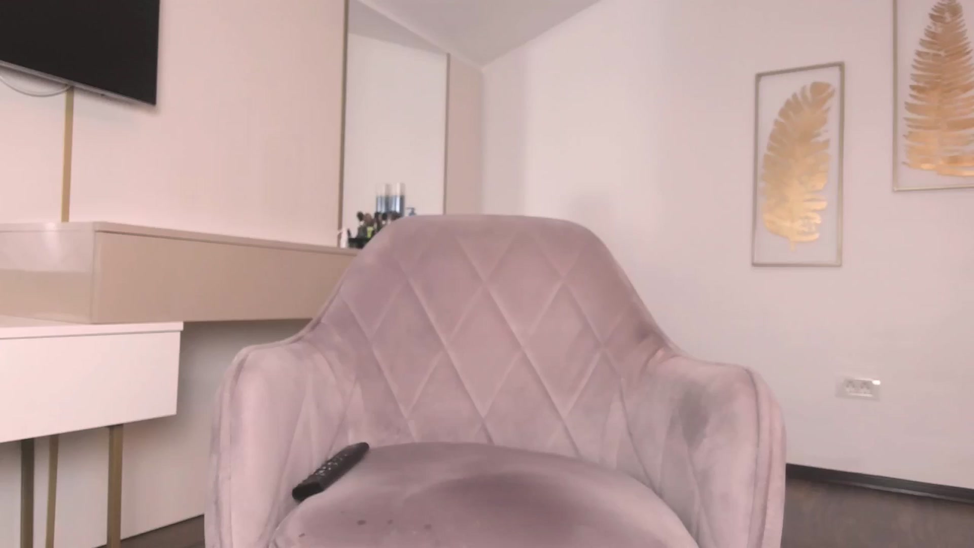 Gallery image thumbnail from UR_wet_DESIRE's myfreecams stream on, 05/09/2024, 06:28 image 11 of 20