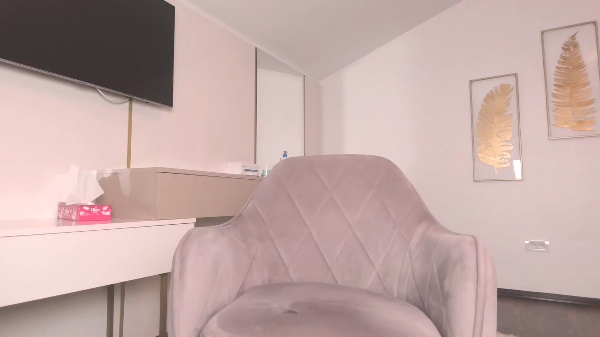 Gallery image thumbnail from UR_wet_DESIRE's myfreecams stream on, 08/05/2024, 15:48 image 17 of 20