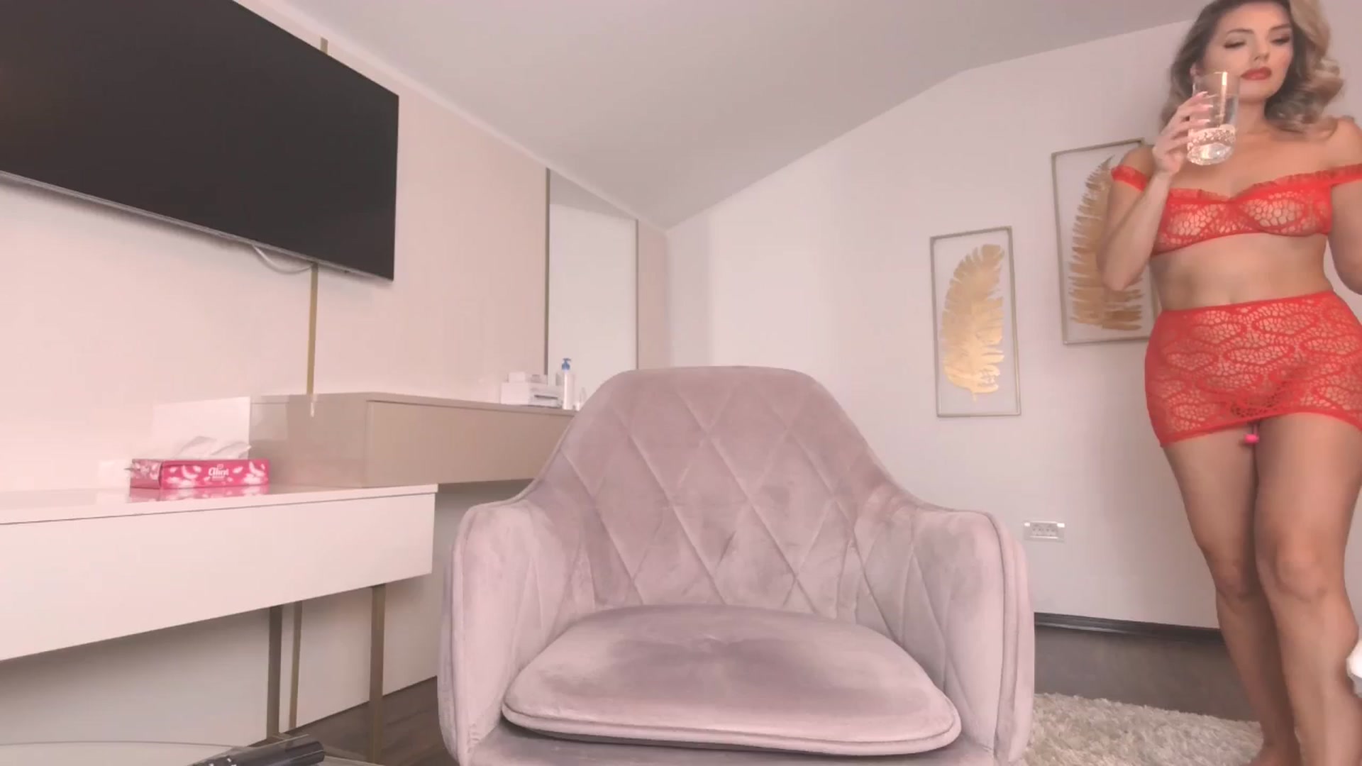Gallery image thumbnail from UR_wet_DESIRE's myfreecams stream on, 08/10/2024, 14:36 image 10 of 20