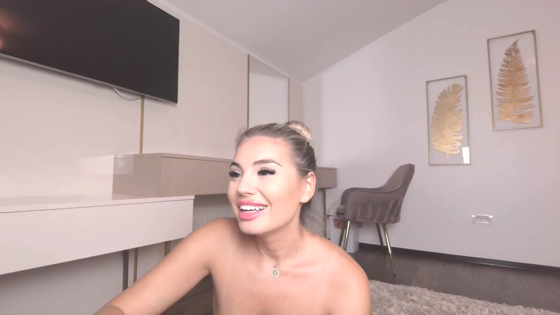 Gallery image thumbnail from UR_wet_DESIRE's myfreecams stream on, 08/13/2024, 16:44 image 1 of 20