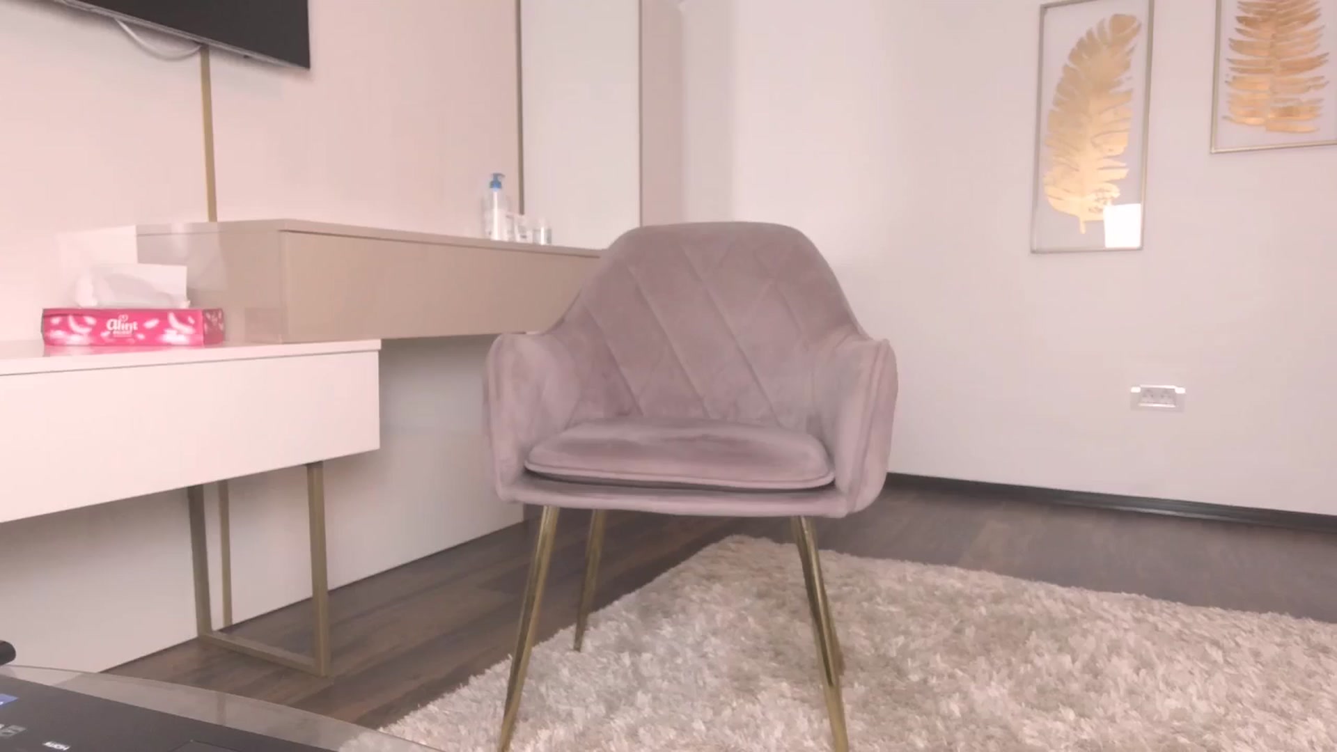 Gallery image thumbnail from UR_wet_DESIRE's myfreecams stream on, 08/29/2024, 14:46 image 16 of 20