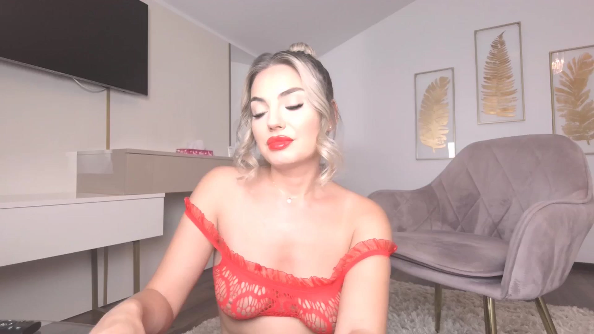 Gallery image thumbnail from UR_wet_DESIRE's myfreecams stream on, 08/30/2024, 16:14 image 3 of 20
