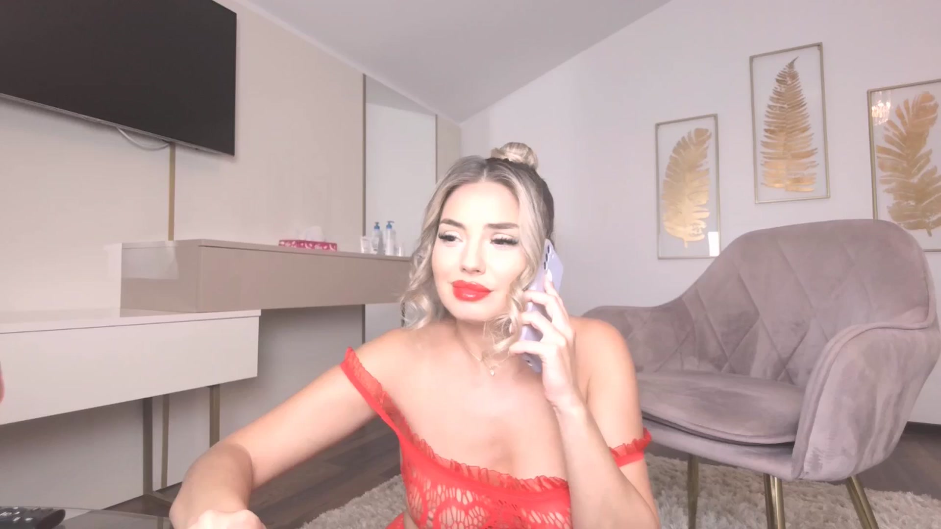 Gallery image thumbnail from UR_wet_DESIRE's myfreecams stream on, 08/30/2024, 16:14 image 5 of 20
