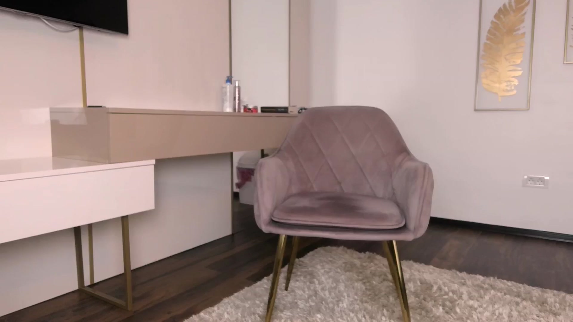 Gallery image thumbnail from UR_wet_DESIRE's myfreecams stream on, 10/30/2024, 17:13 image 8 of 20