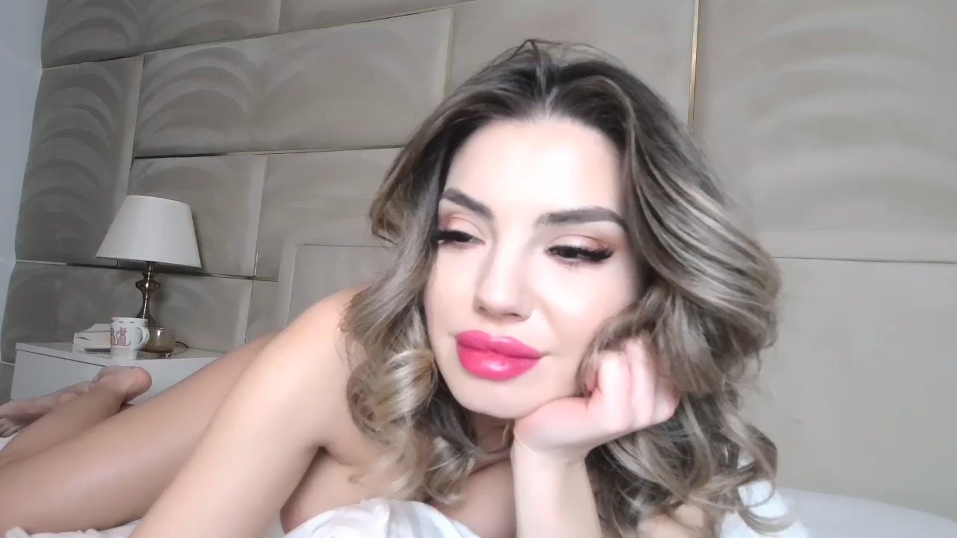 Gallery image thumbnail from UR_wet_DESIRE's myfreecams stream on, 01/31/2025, 19:12 image 20 of 20