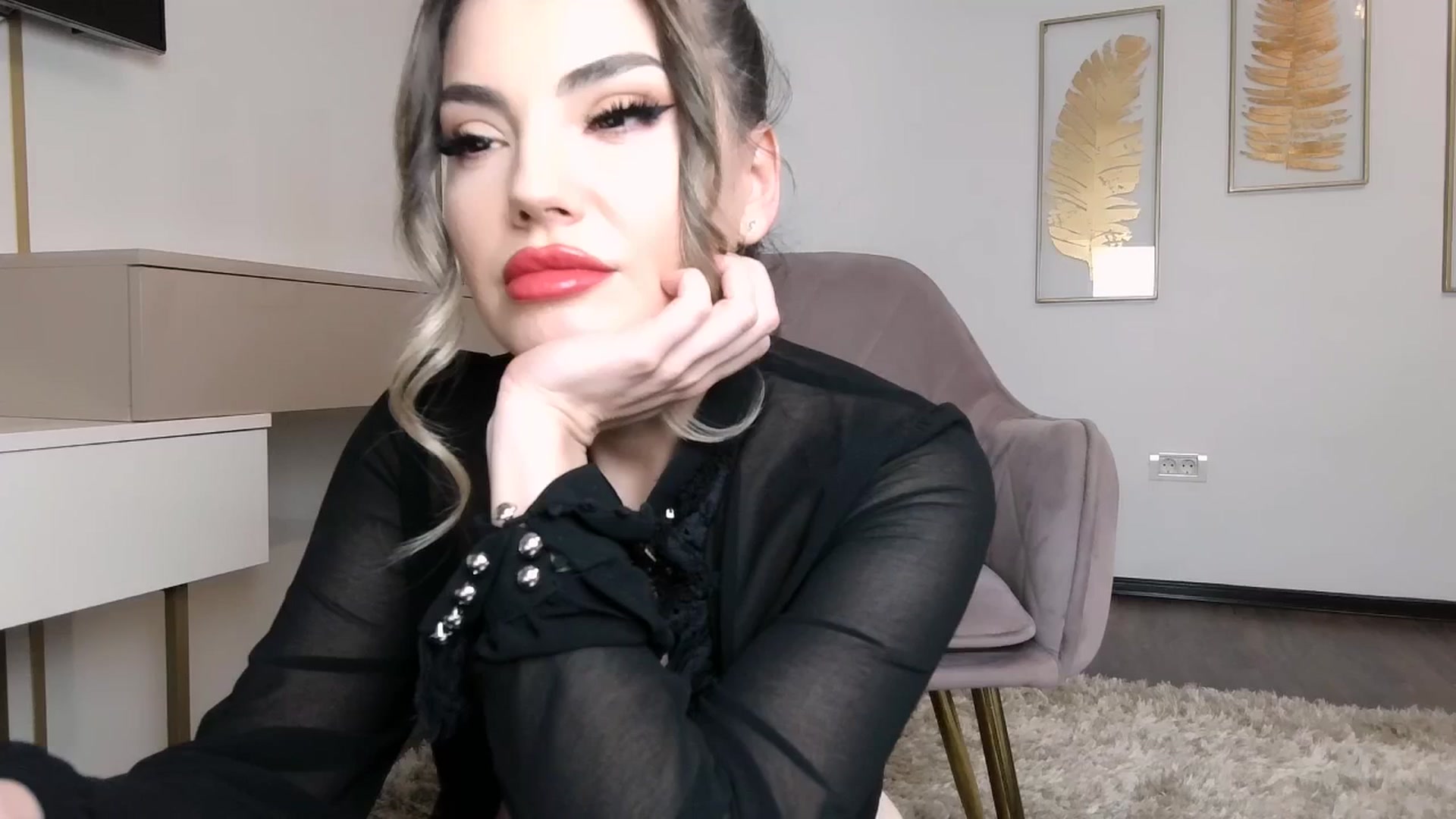 Gallery image thumbnail from UR_wet_DESIRE's myfreecams stream on, 03/12/2025, 17:54 image 18 of 20