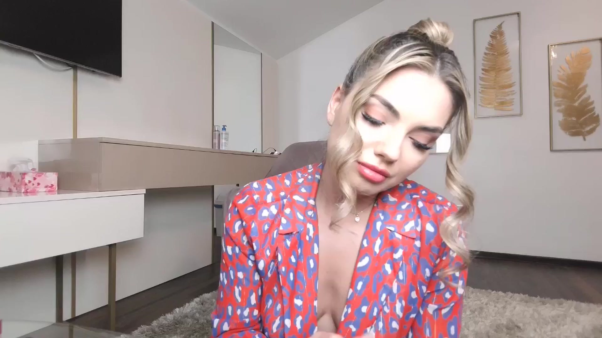 Gallery image thumbnail from UR_wet_DESIRE's myfreecams stream on, 04/28/2025, 14:20 image 10 of 20