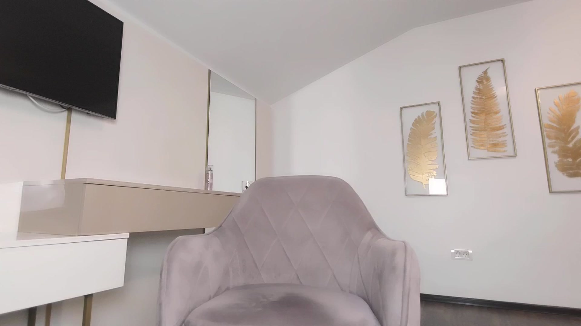 Gallery image thumbnail from UR_wet_DESIRE's myfreecams stream on, 05/05/2025, 18:08 image 1 of 20