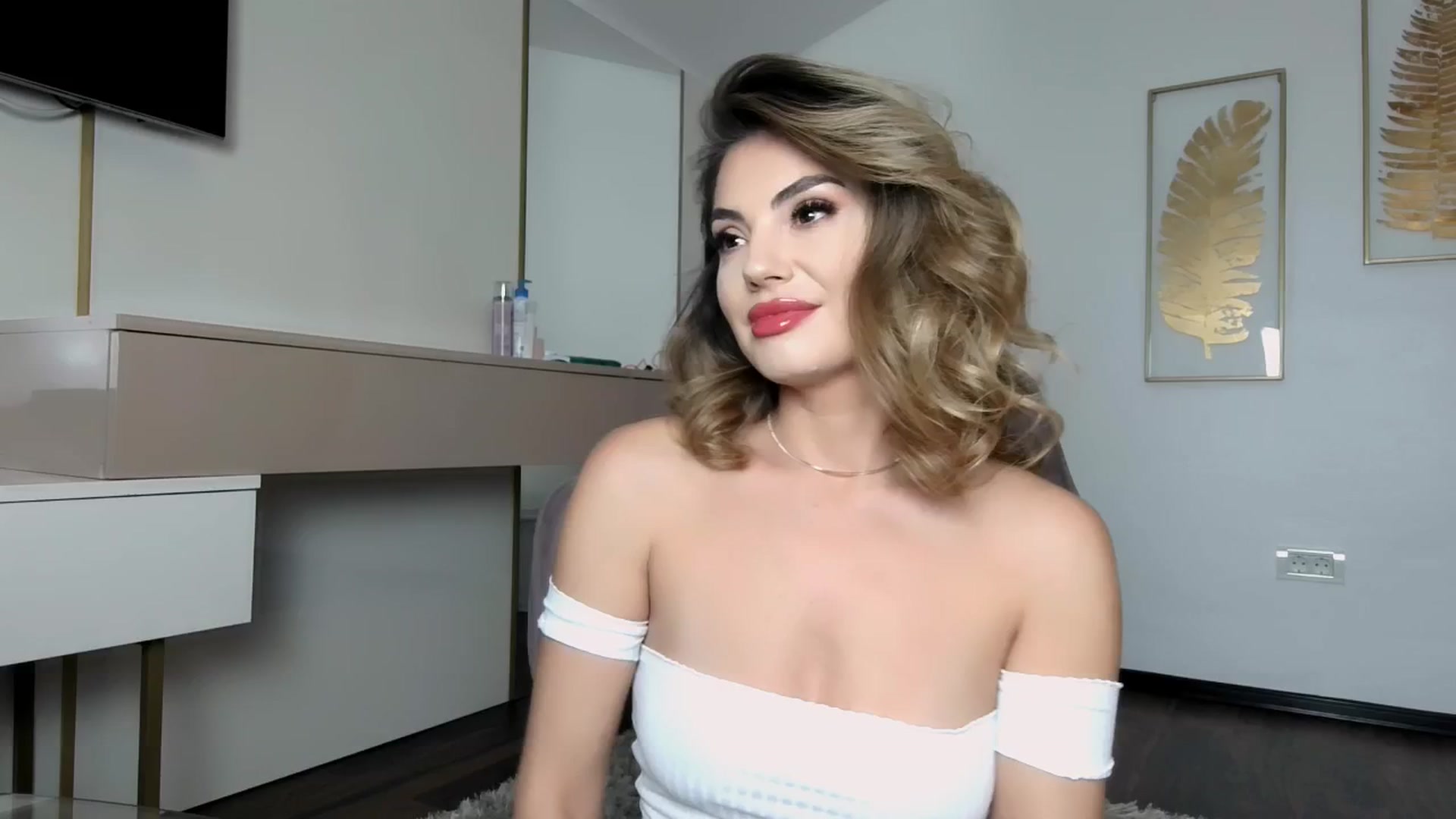 Gallery image thumbnail from UR_wet_DESIRE's myfreecams stream on, 11/18/2025, 15:05 image 7 of 20