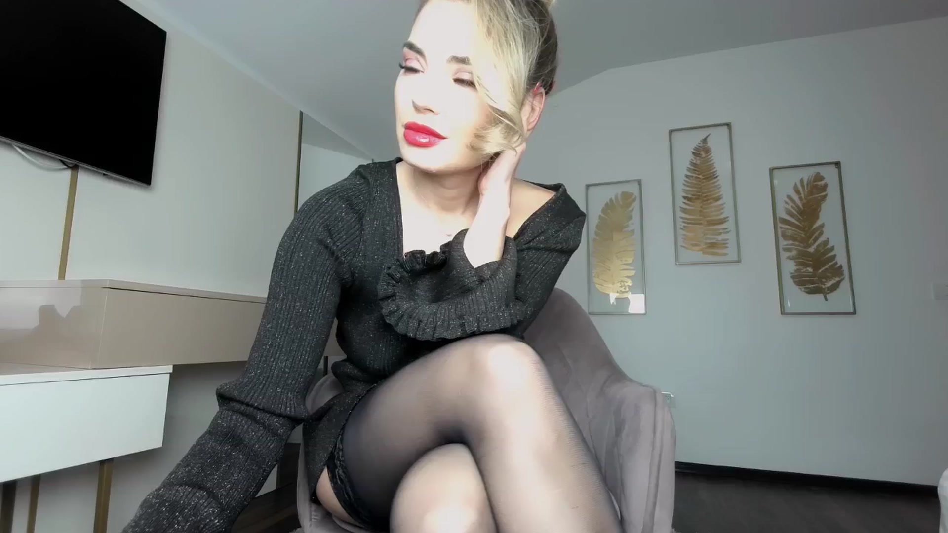 Gallery image thumbnail from UR_wet_DESIRE's myfreecams stream on, 12/29/2025, 13:22 image 7 of 20