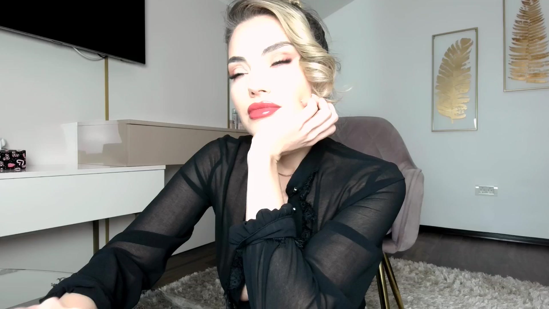 Gallery image thumbnail from UR_wet_DESIRE's myfreecams stream on, 01/10/2026, 15:49 image 9 of 20