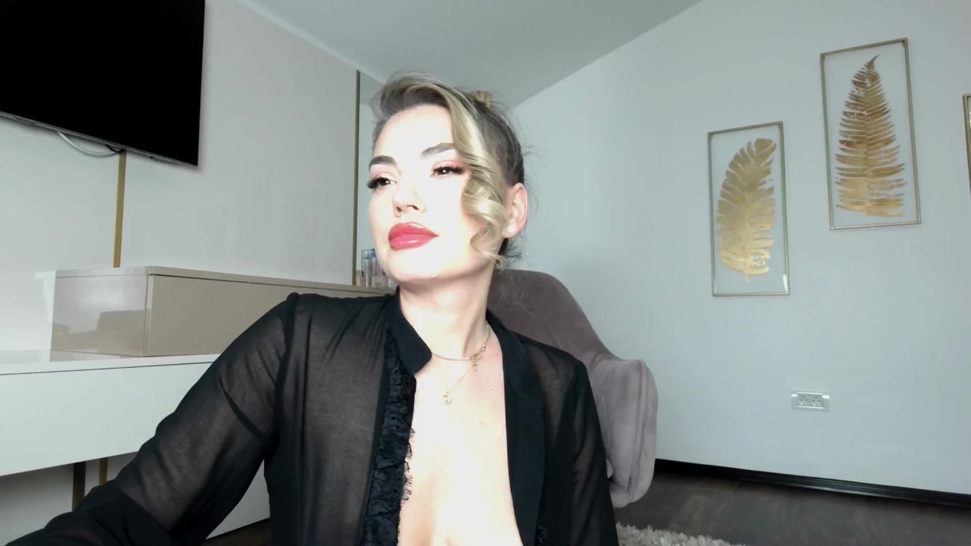 Gallery image thumbnail from UR_wet_DESIRE's myfreecams stream on, 01/10/2026, 18:28 image 18 of 20
