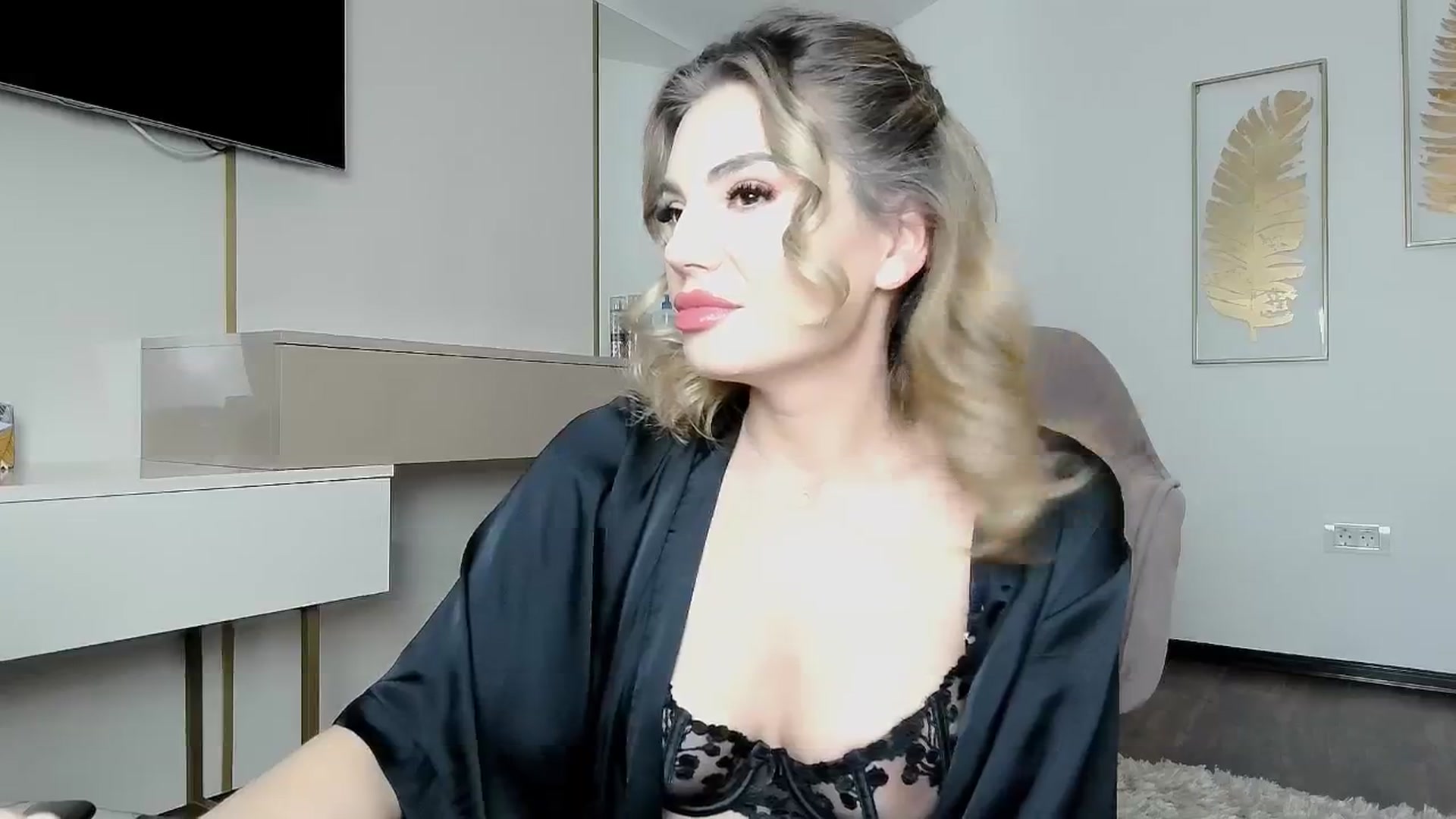 Gallery image thumbnail from UR_wet_DESIRE's myfreecams stream on, 02/05/2026, 17:09 image 12 of 20