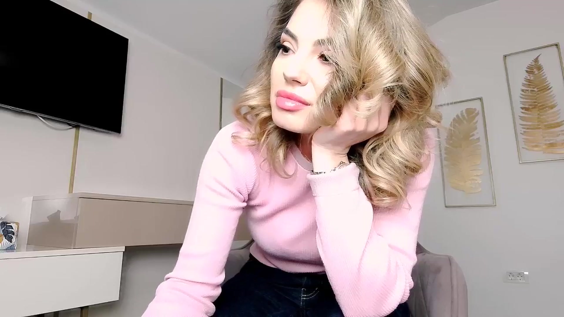 Gallery image thumbnail from UR_wet_DESIRE's myfreecams stream on, 03/28/2026, 14:59 image 13 of 20