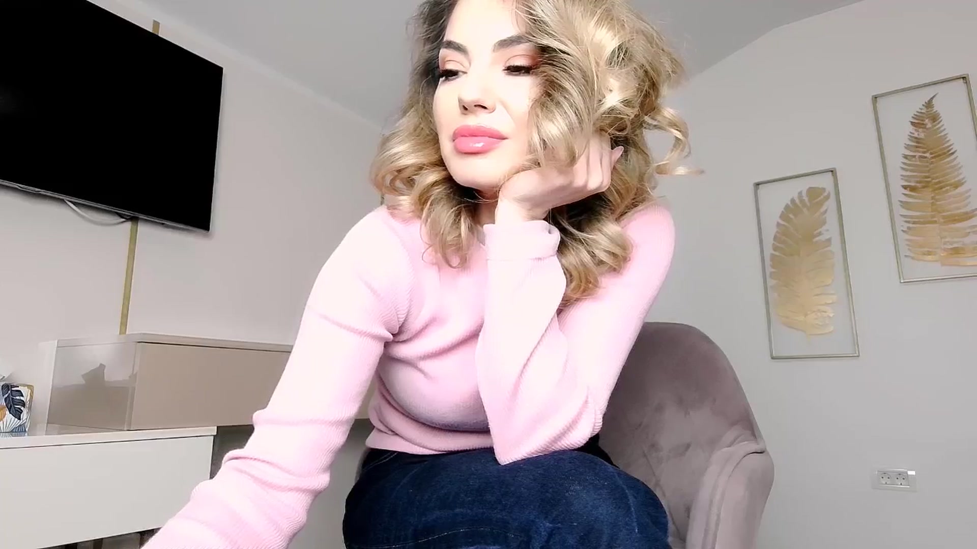 Gallery image thumbnail from UR_wet_DESIRE's myfreecams stream on, 03/28/2026, 14:59 image 2 of 20