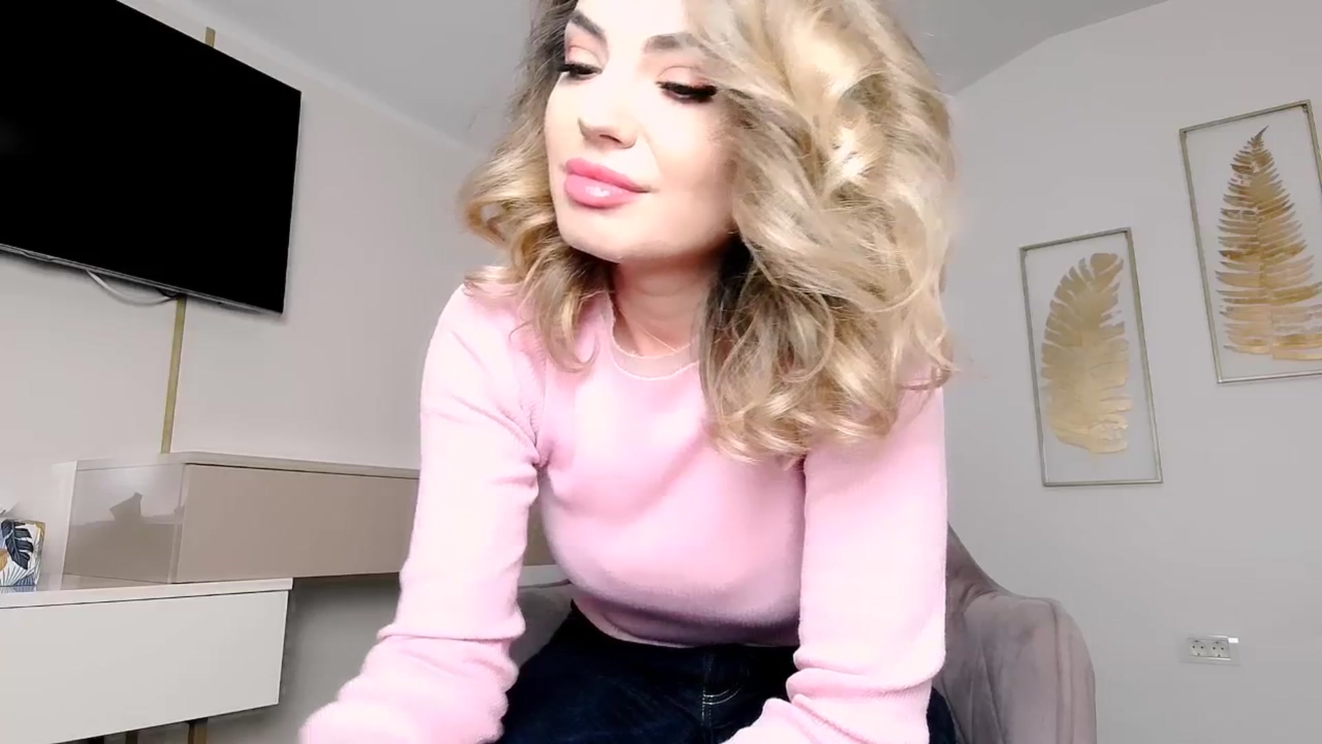 Gallery image thumbnail from UR_wet_DESIRE's myfreecams stream on, 03/28/2026, 14:59 image 8 of 20