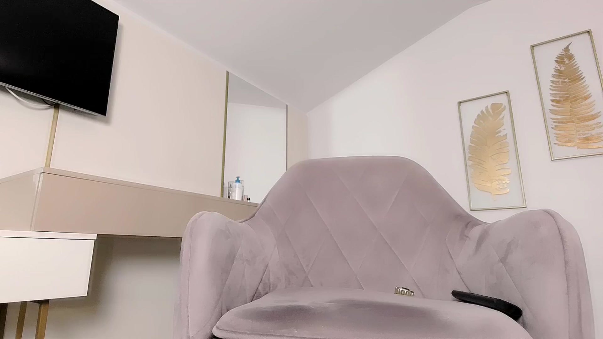 Gallery image thumbnail from UR_wet_DESIRE's myfreecams stream on, 03/30/2026, 16:43 image 18 of 20