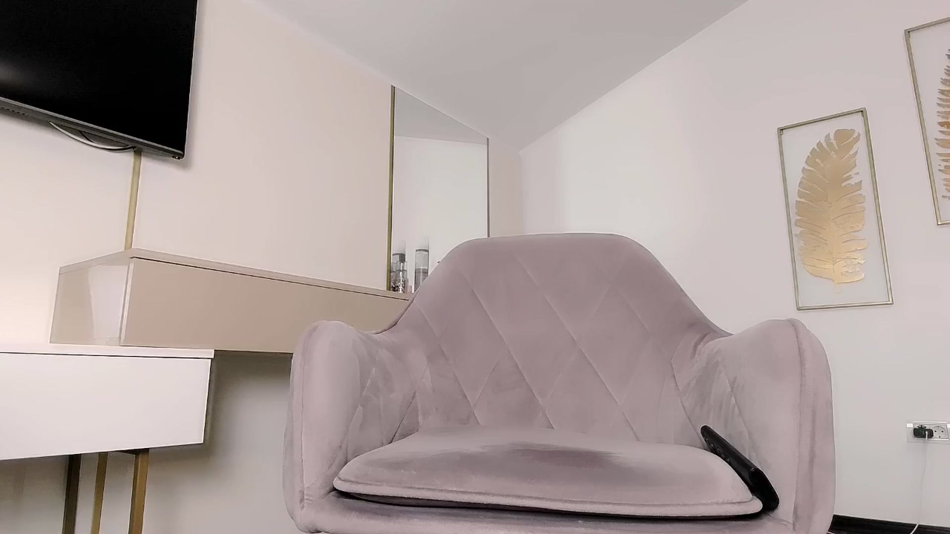 Gallery image thumbnail from UR_wet_DESIRE's myfreecams stream on, 04/04/2026, 14:33 image 19 of 20