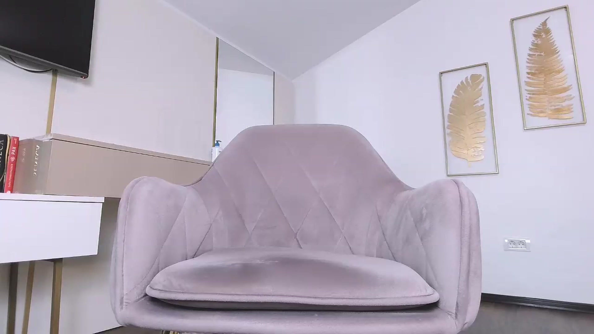 Gallery image thumbnail from UR_wet_DESIRE's myfreecams stream on, 06/29/2026, 17:15 image 13 of 20
