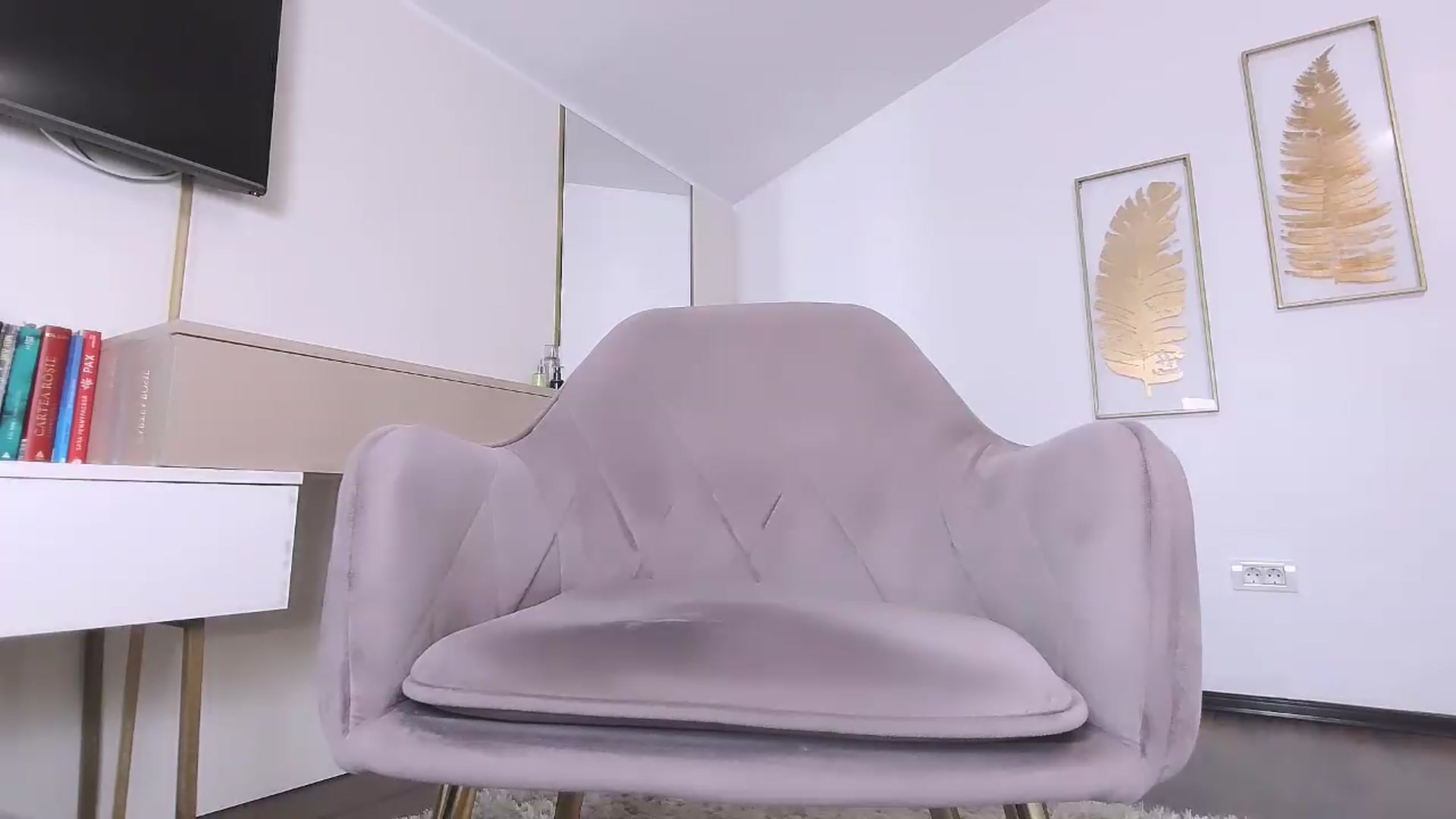 Gallery image thumbnail from UR_wet_DESIRE's myfreecams stream on, 08/05/2026, 15:58 image 15 of 20