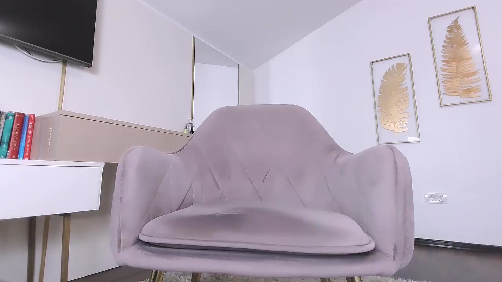 Gallery image thumbnail from UR_wet_DESIRE's myfreecams stream on, 08/05/2026, 15:58 image 18 of 20
