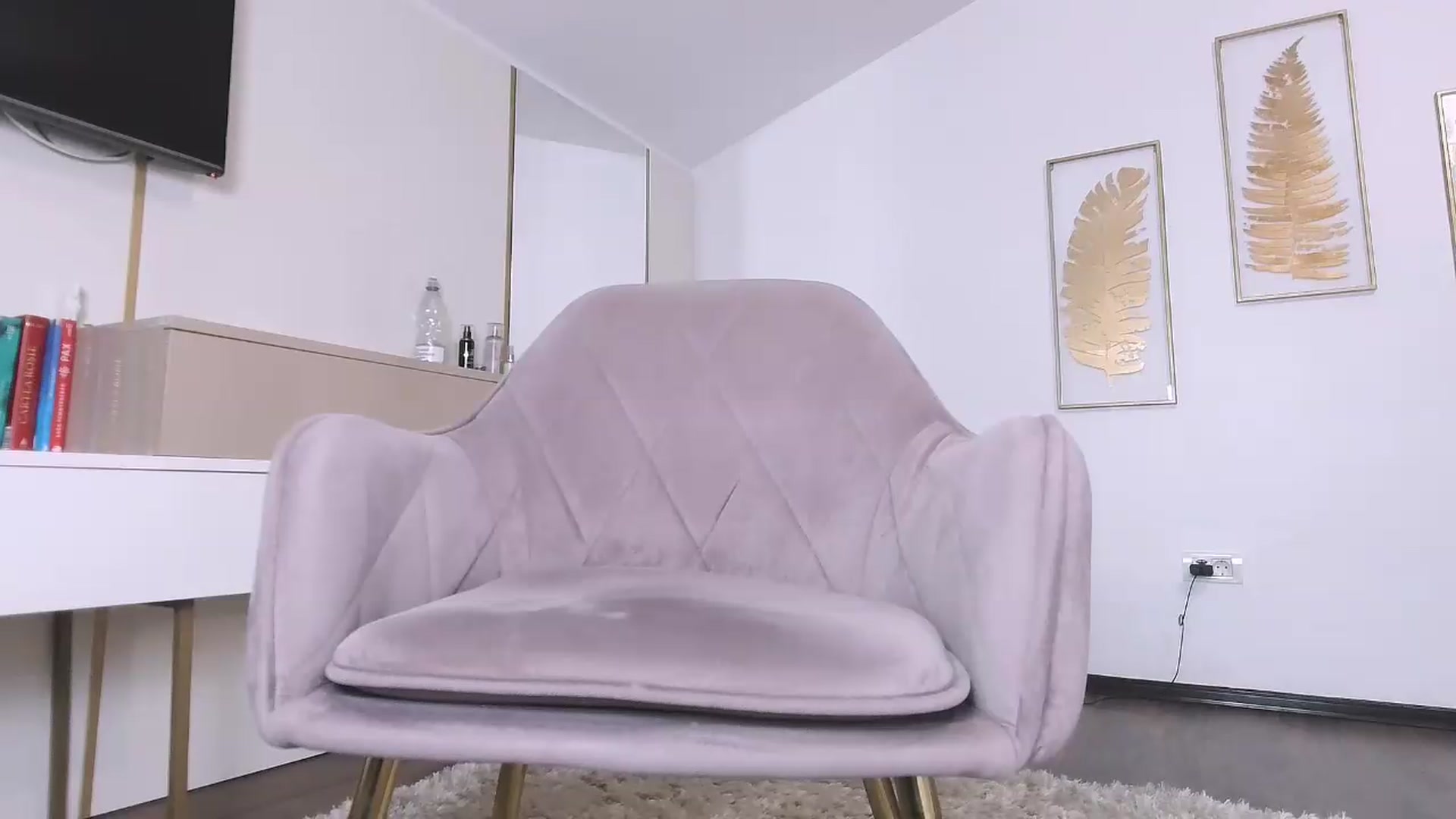 Gallery image thumbnail from UR_wet_DESIRE's myfreecams stream on, 08/12/2026, 16:17 image 18 of 20