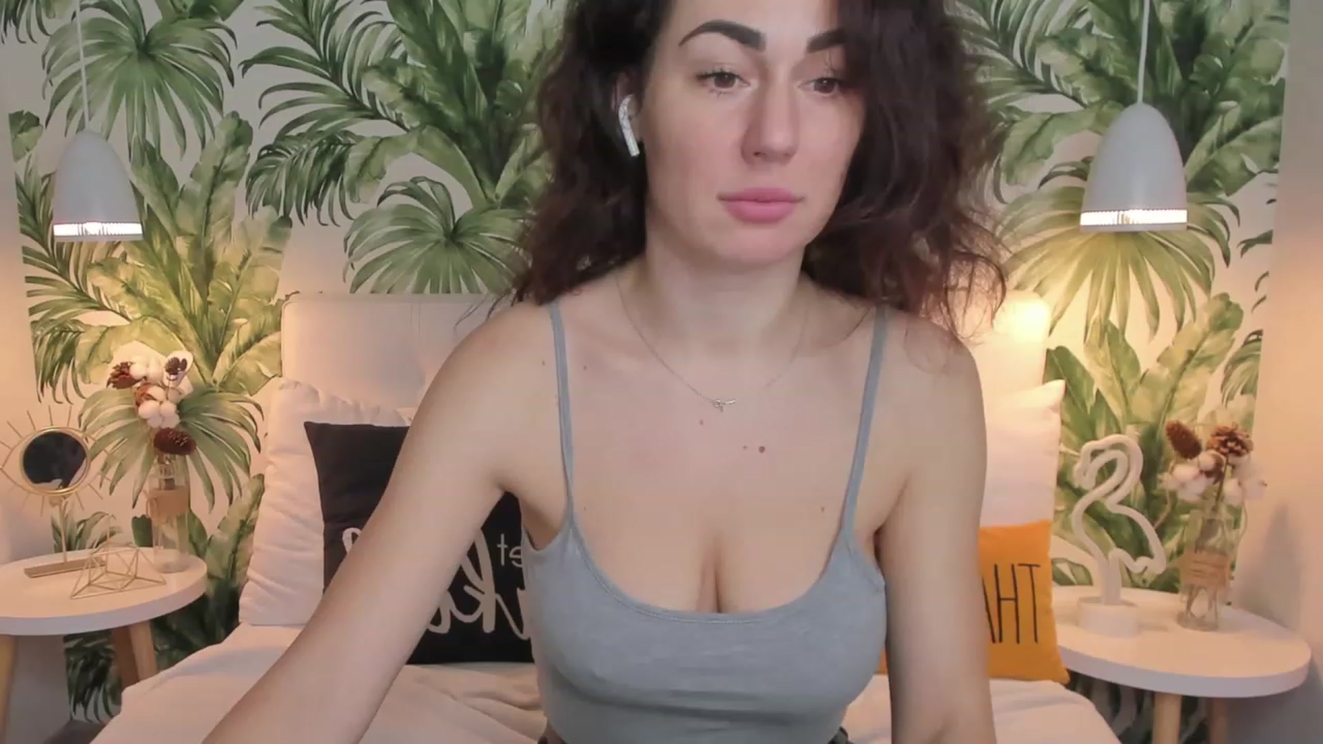 Gallery image thumbnail from USexy_Friend's myfreecams stream on, 12/04/2022, 13:55 image 1 of 20