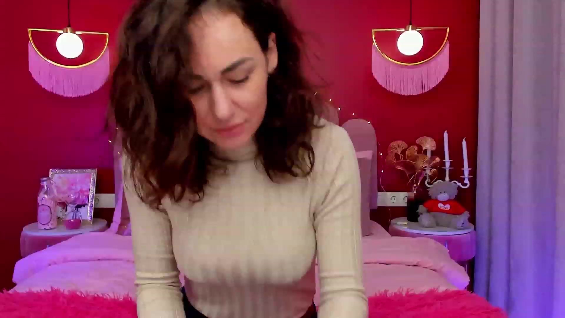 Gallery image thumbnail from USexy_Friend's myfreecams stream on, 02/12/2023, 15:34 image 9 of 20