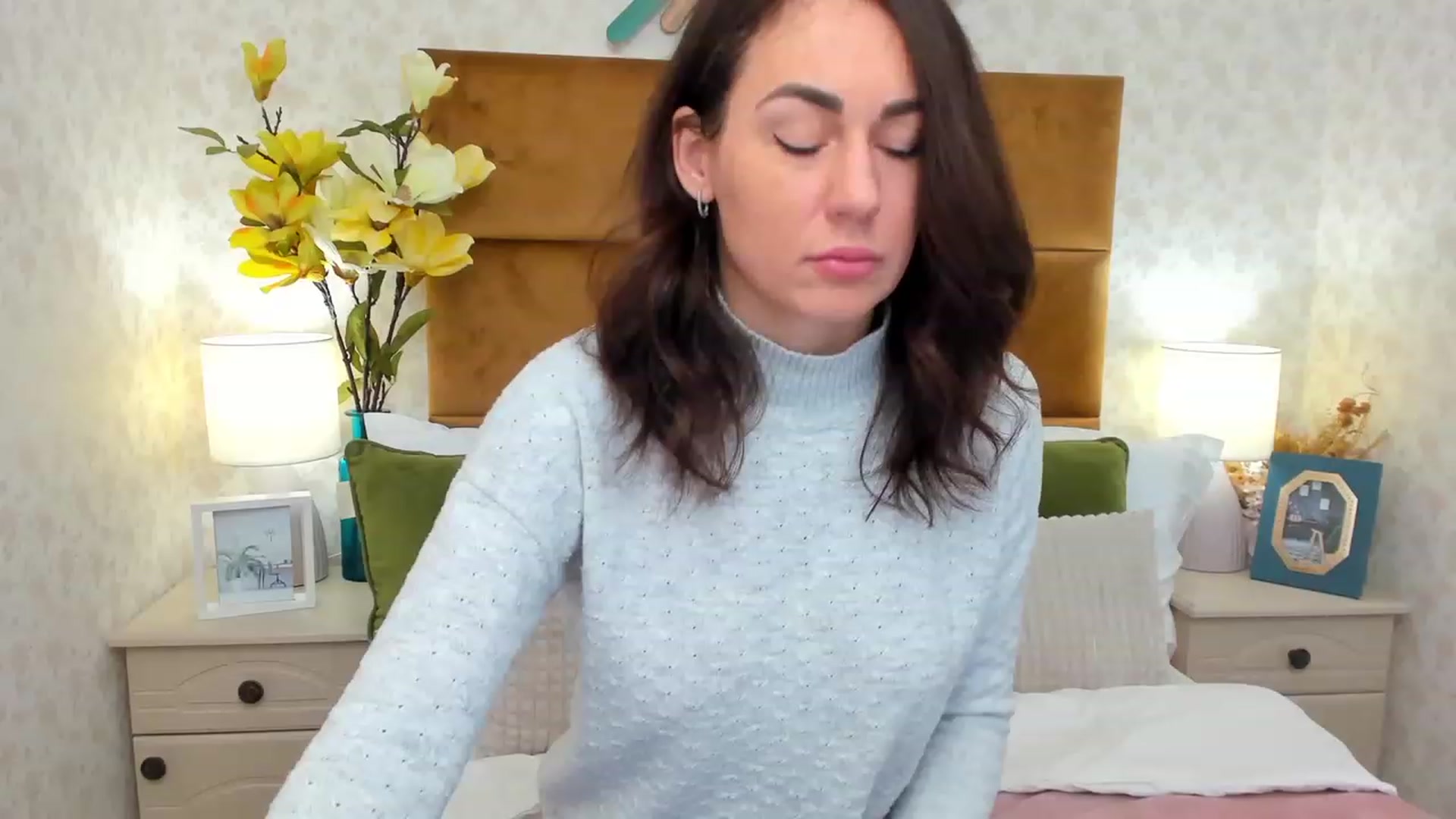 Gallery image thumbnail from USexy_Friend's myfreecams stream on, 03/12/2023, 07:12 image 11 of 20