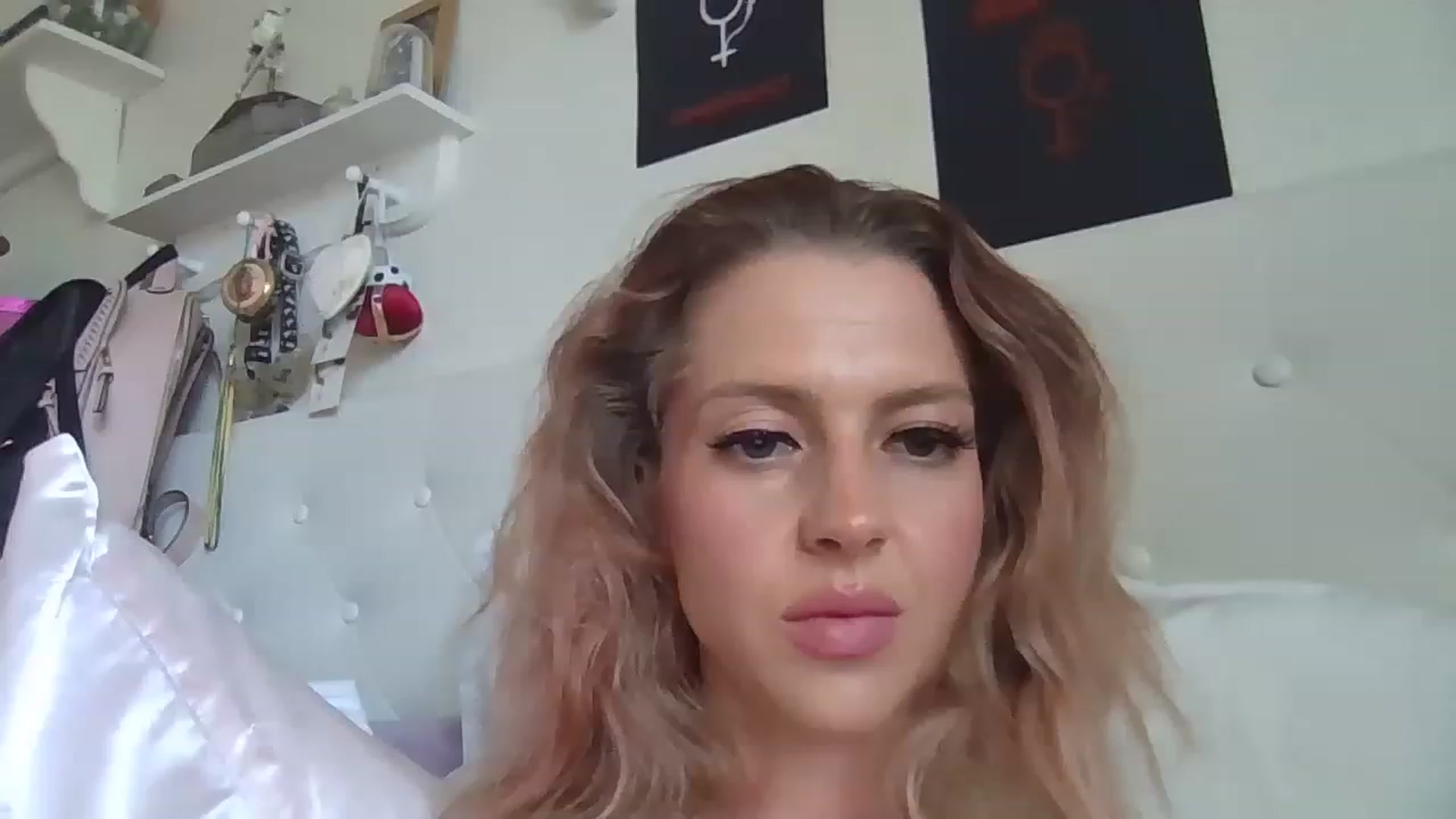 Gallery image thumbnail from UWorshipMe's myfreecams stream on, 06/07/2023, 17:01 image 16 of 20