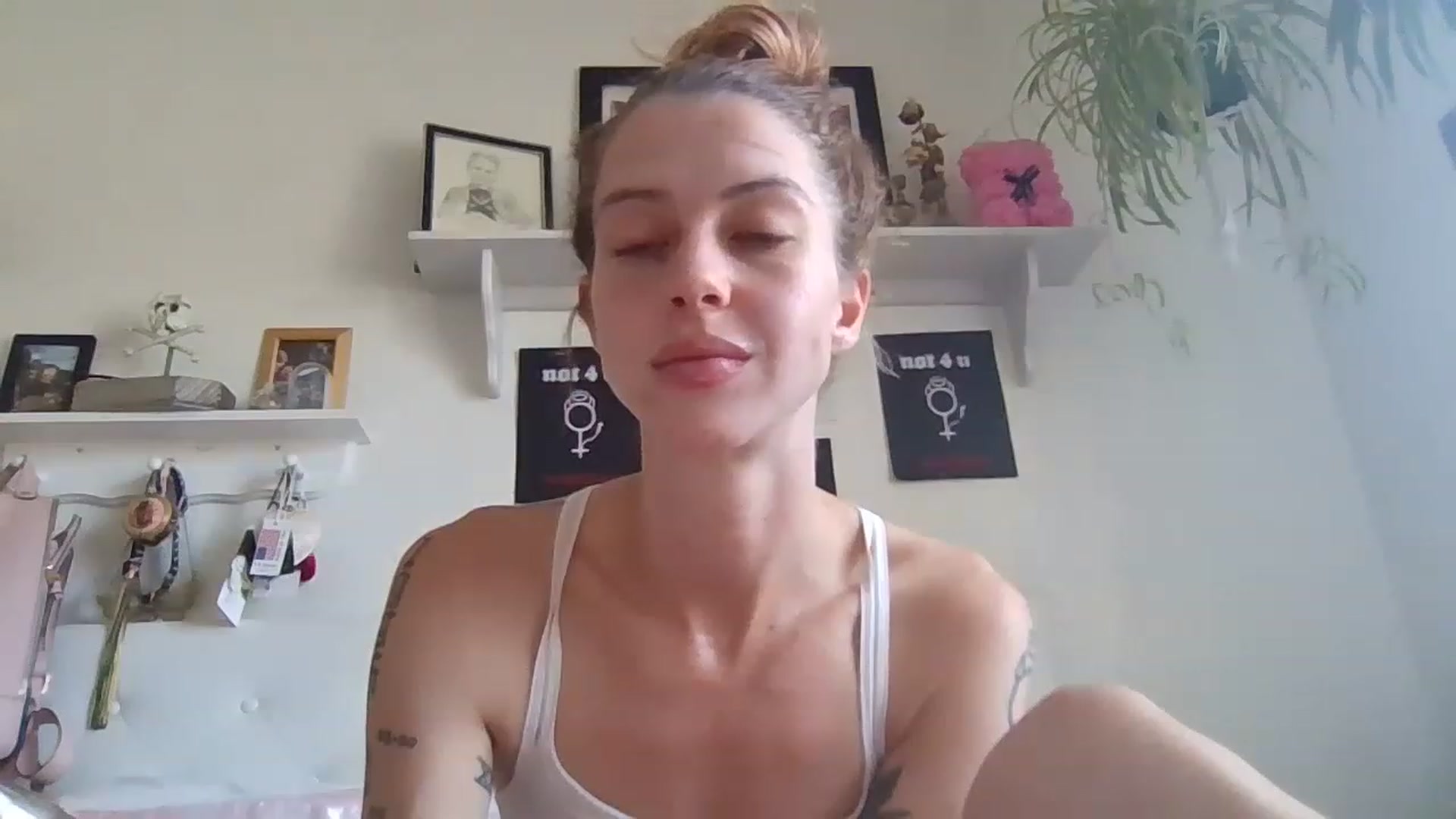 Gallery image thumbnail from UWorshipMe's myfreecams stream on, 08/21/2023, 17:49 image 20 of 20