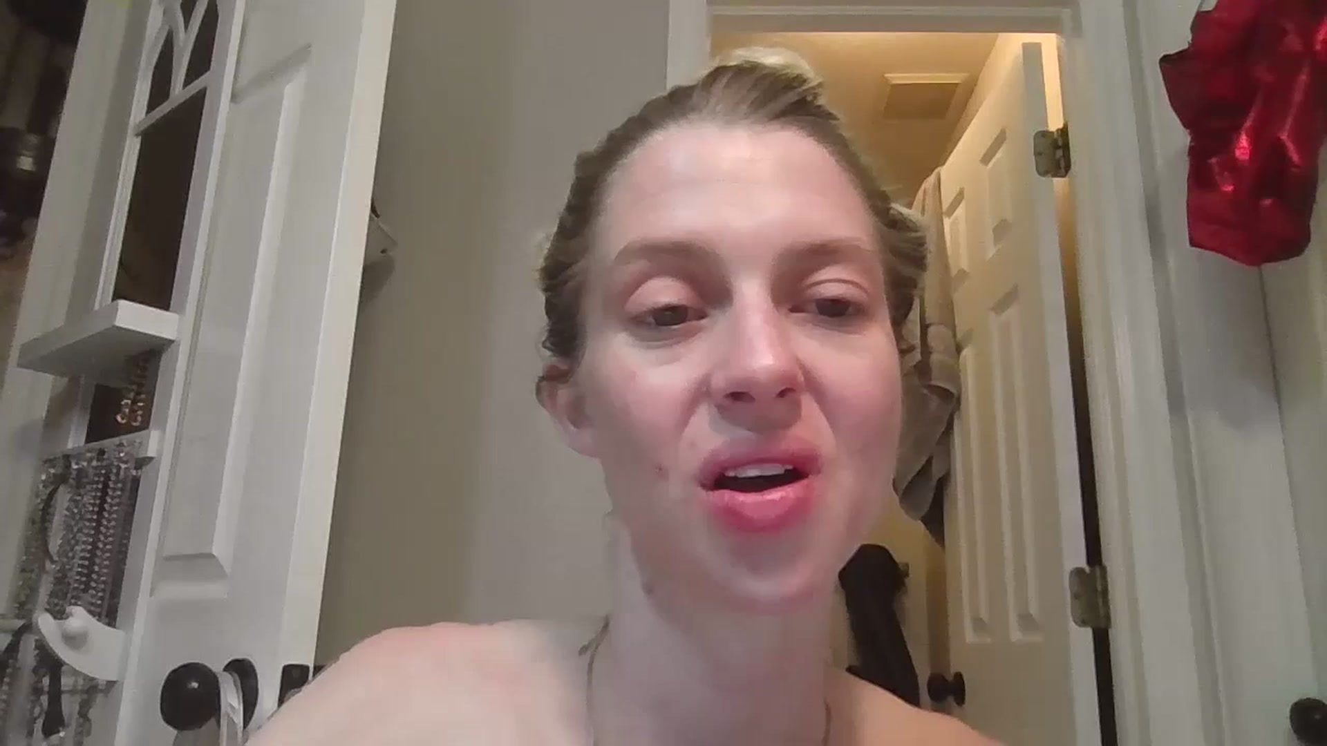 Gallery image thumbnail from UWorshipMe's myfreecams stream on, 01/28/2024, 03:40 image 14 of 20