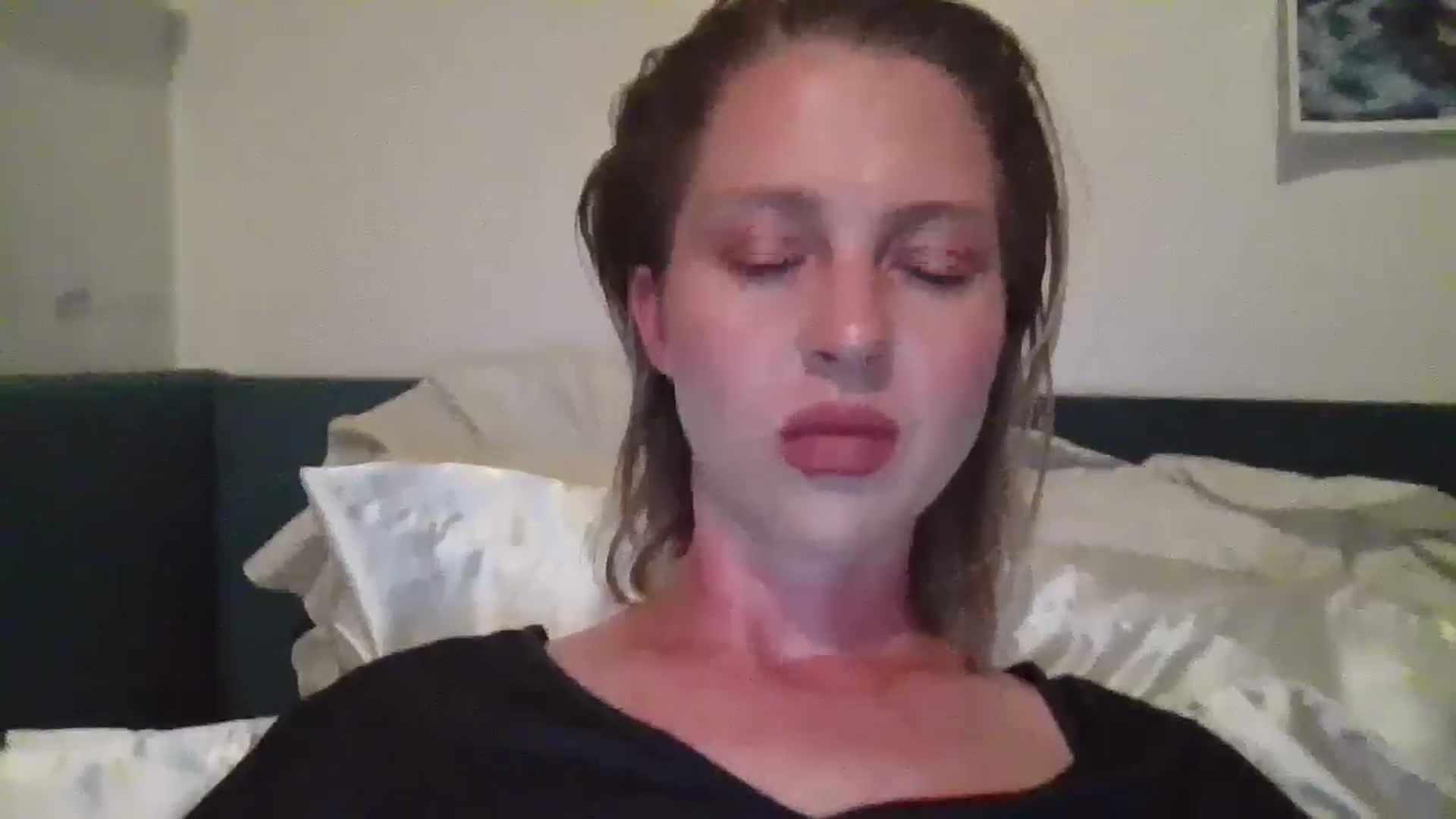 Gallery image thumbnail from UWorshipMe's myfreecams stream on, 10/13/2024, 05:03 image 12 of 20