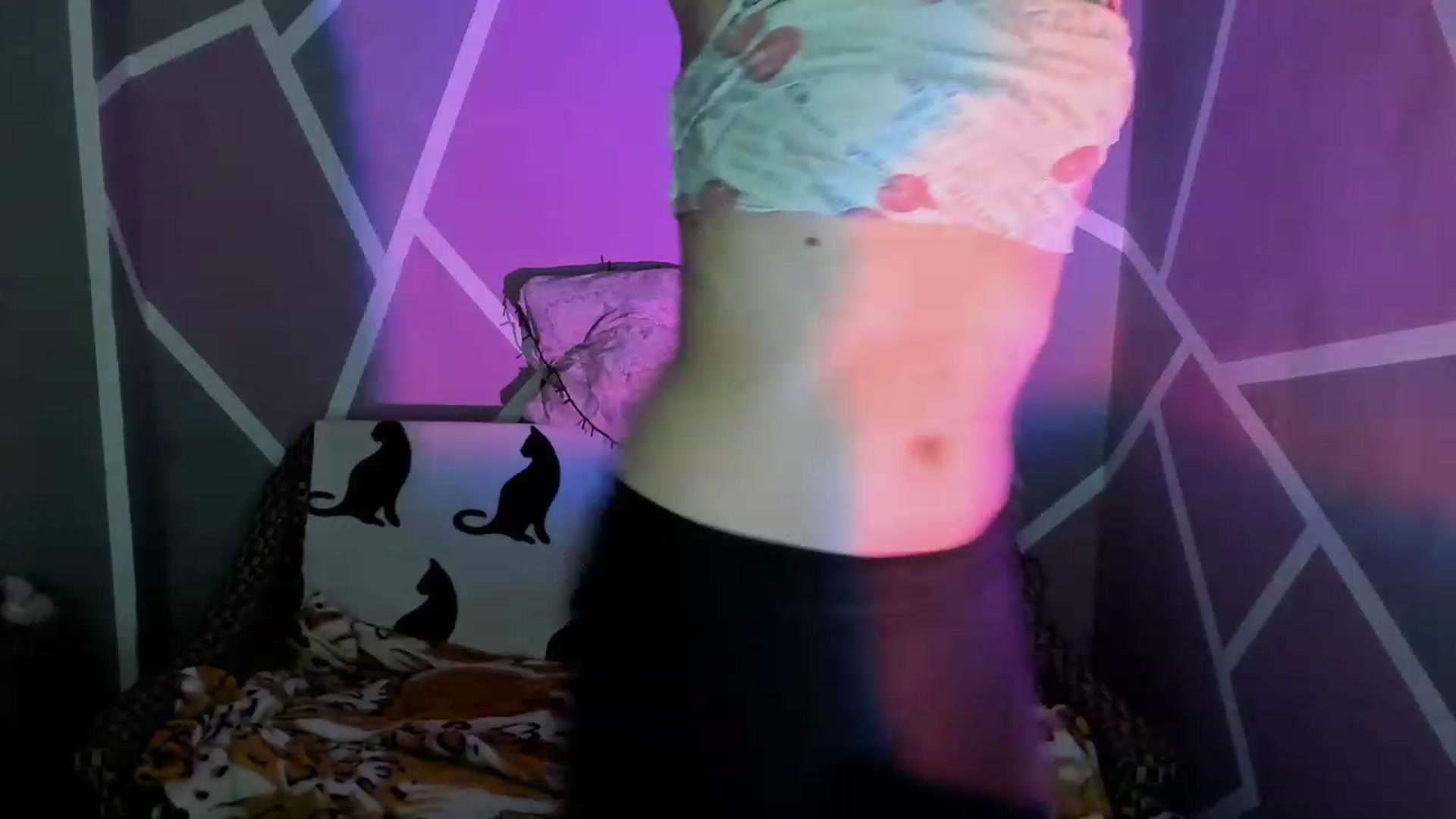 Gallery image thumbnail from UkrBeauty's myfreecams stream on, 06/18/2023, 15:00 image 13 of 20