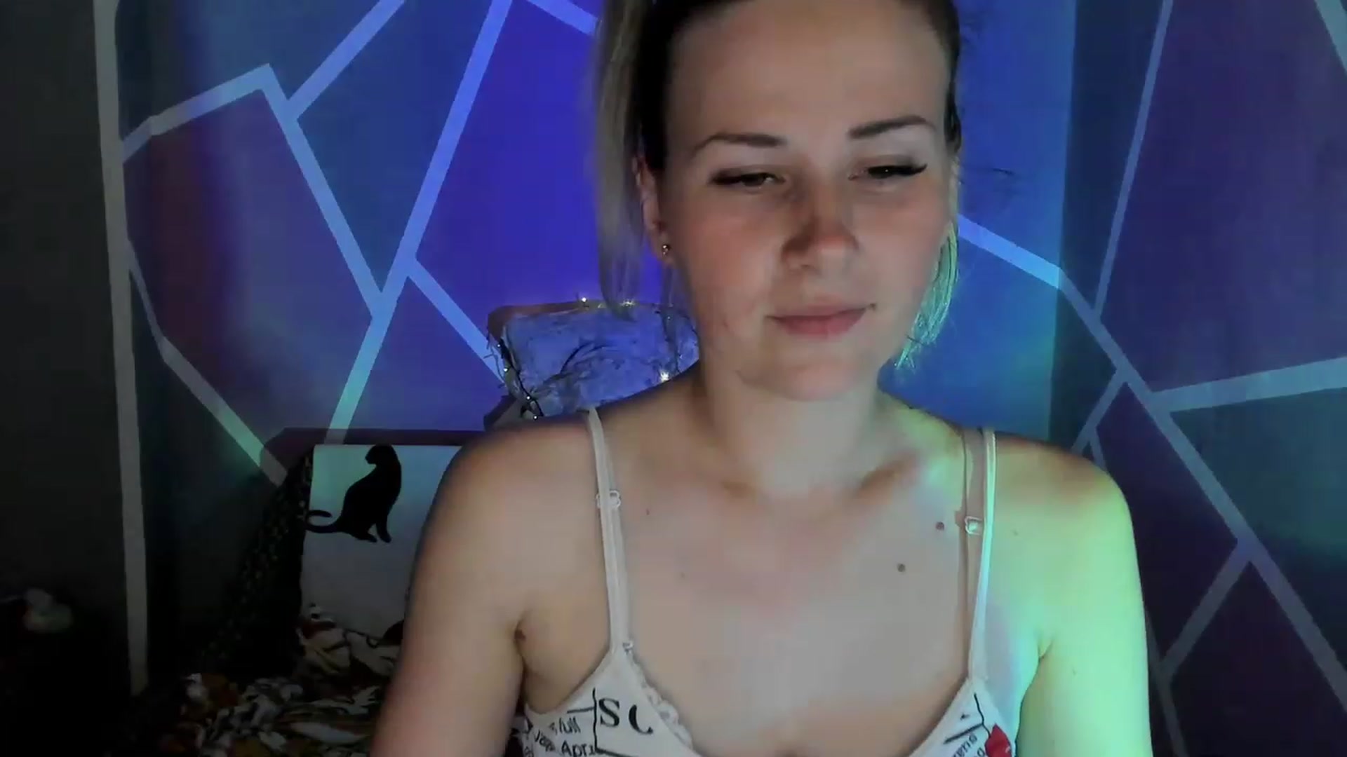 Gallery image thumbnail from UkrBeauty's myfreecams stream on, 06/18/2023, 15:00 image 18 of 20