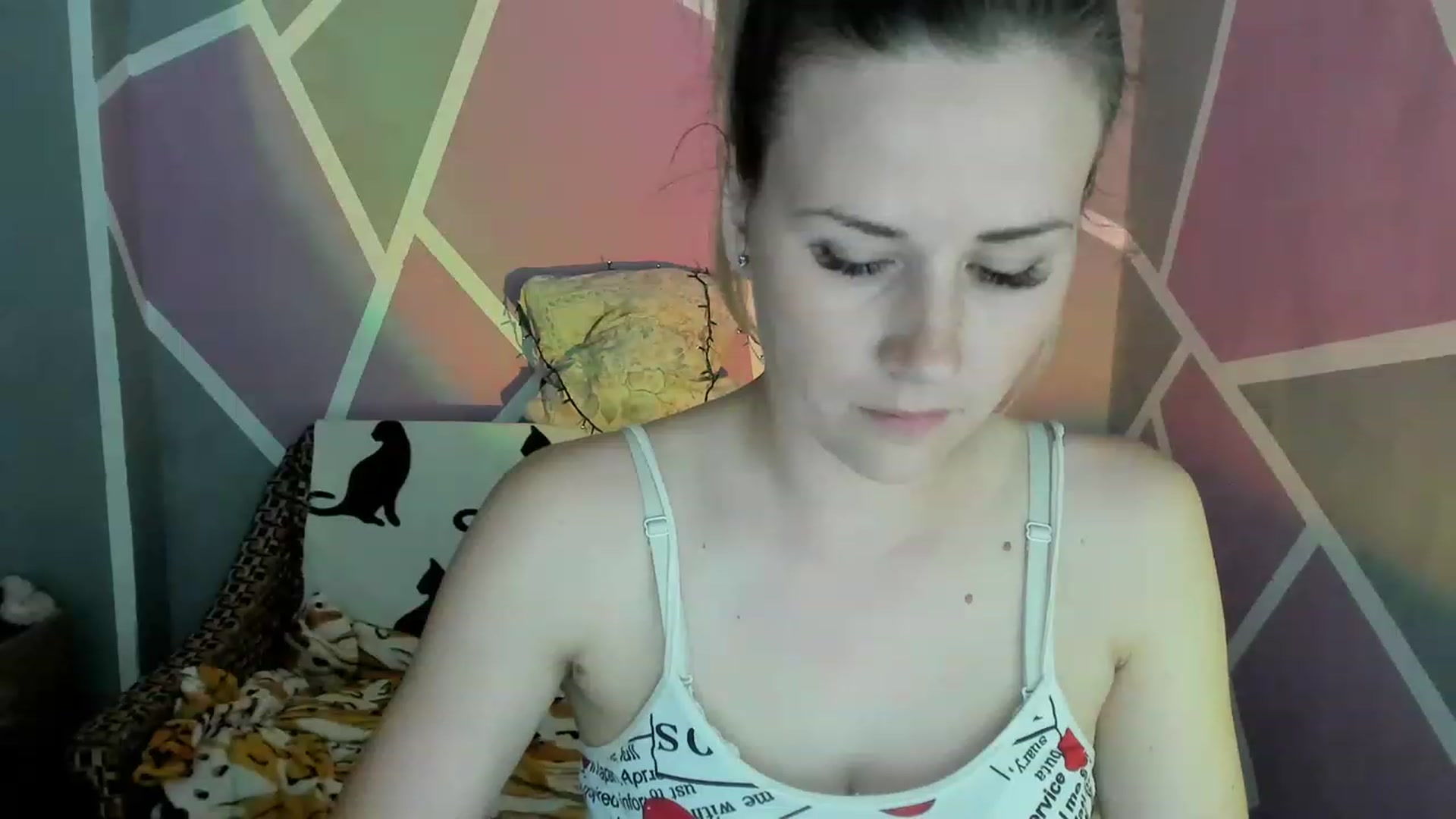 Gallery image thumbnail from UkrBeauty's myfreecams stream on, 06/18/2023, 15:00 image 11 of 20