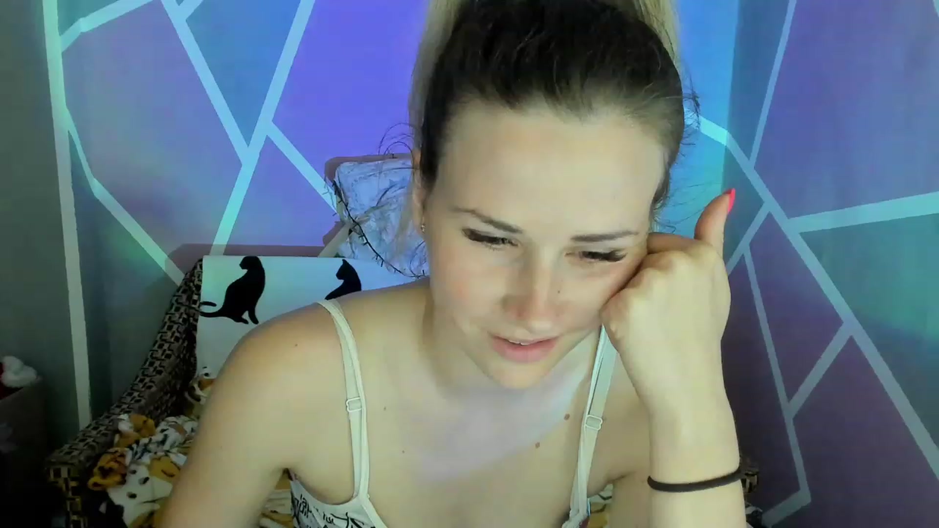 Gallery image thumbnail from UkrBeauty's myfreecams stream on, 06/18/2023, 15:52 image 9 of 20