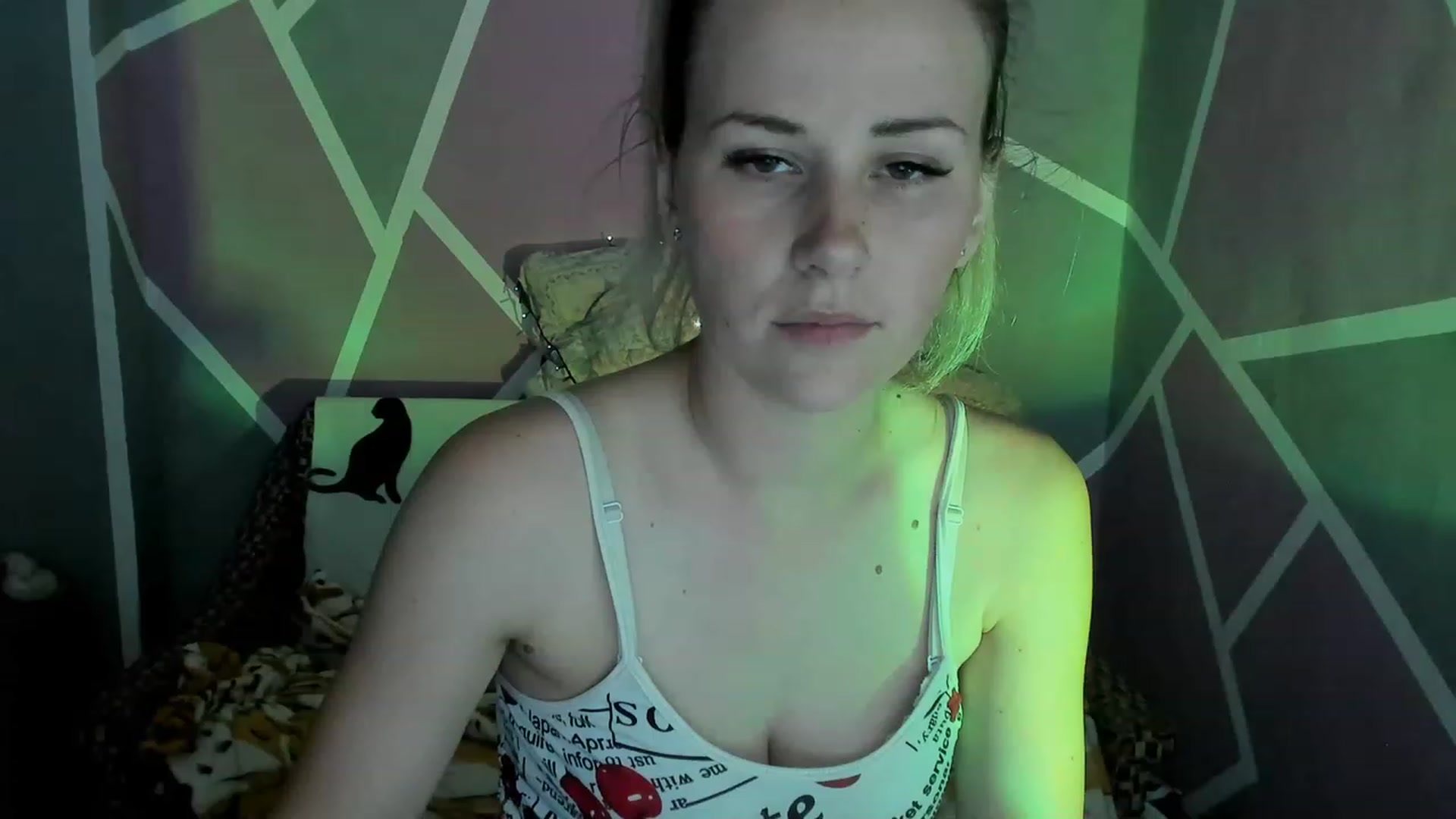 Gallery image thumbnail from UkrBeauty's myfreecams stream on, 06/18/2023, 15:52 image 17 of 20