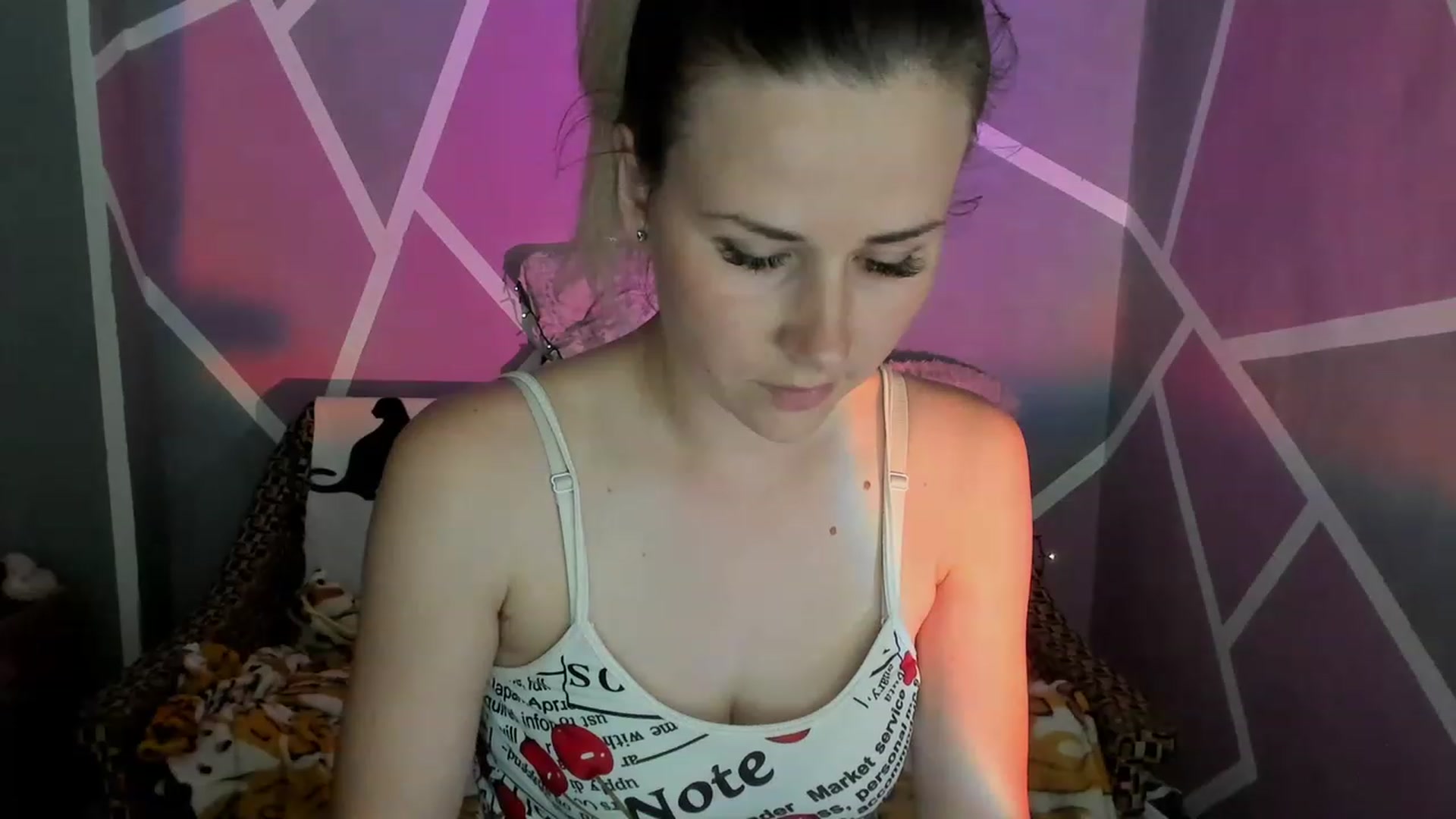 Gallery image thumbnail from UkrBeauty's myfreecams stream on, 06/18/2023, 15:52 image 6 of 20