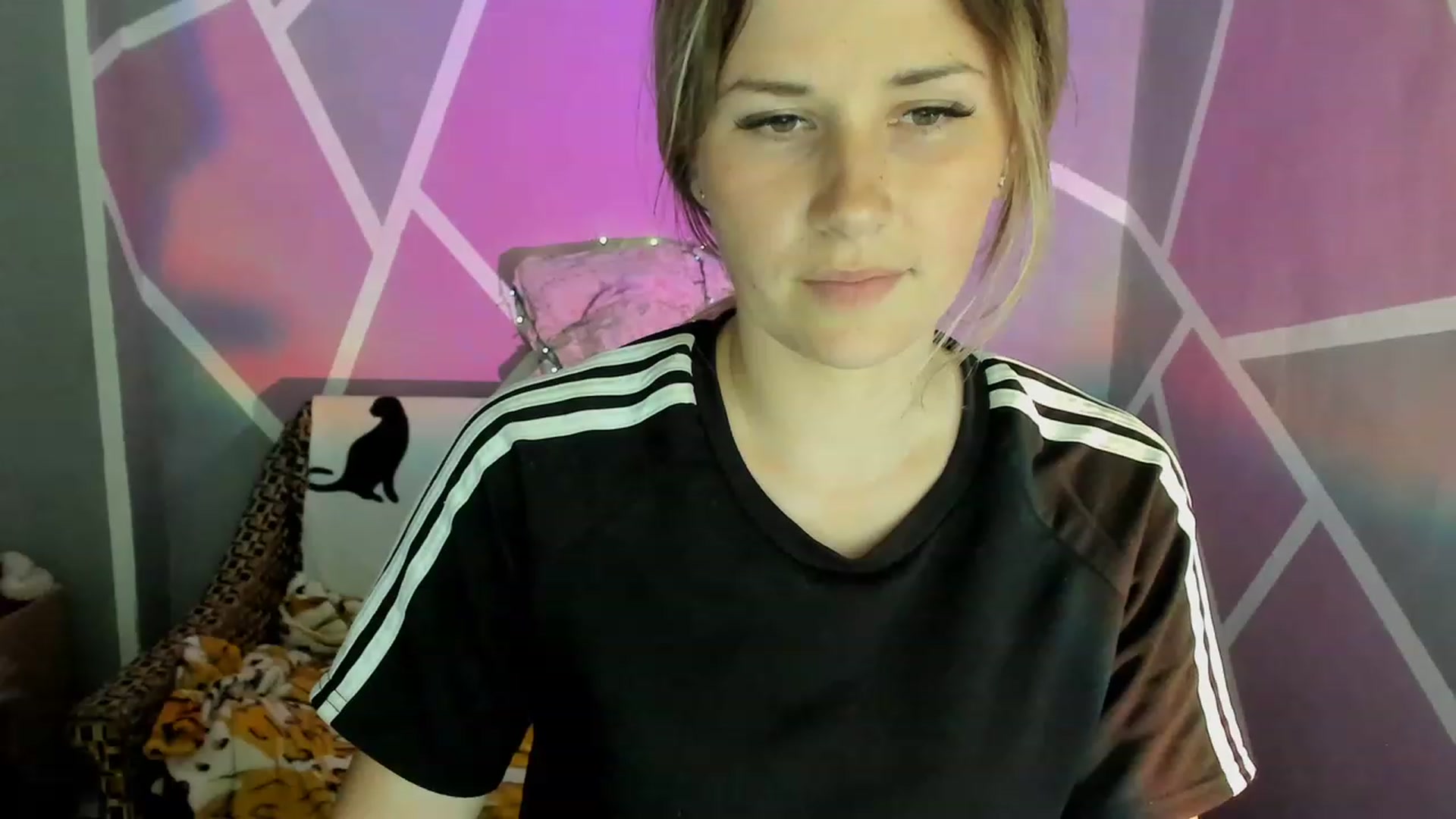 Gallery image thumbnail from UkrBeauty's myfreecams stream on, 06/21/2023, 18:02 image 16 of 20