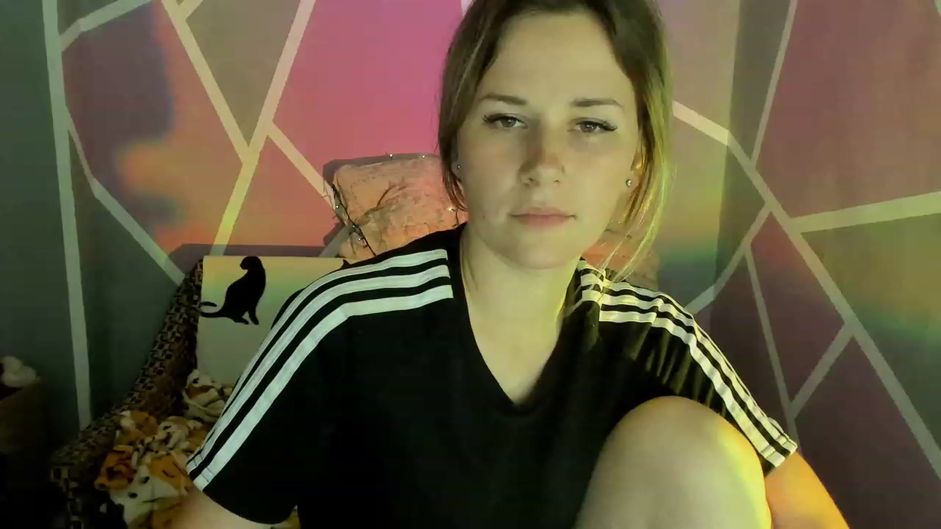 Gallery image thumbnail from UkrBeauty's myfreecams stream on, 06/21/2023, 18:02 image 17 of 20