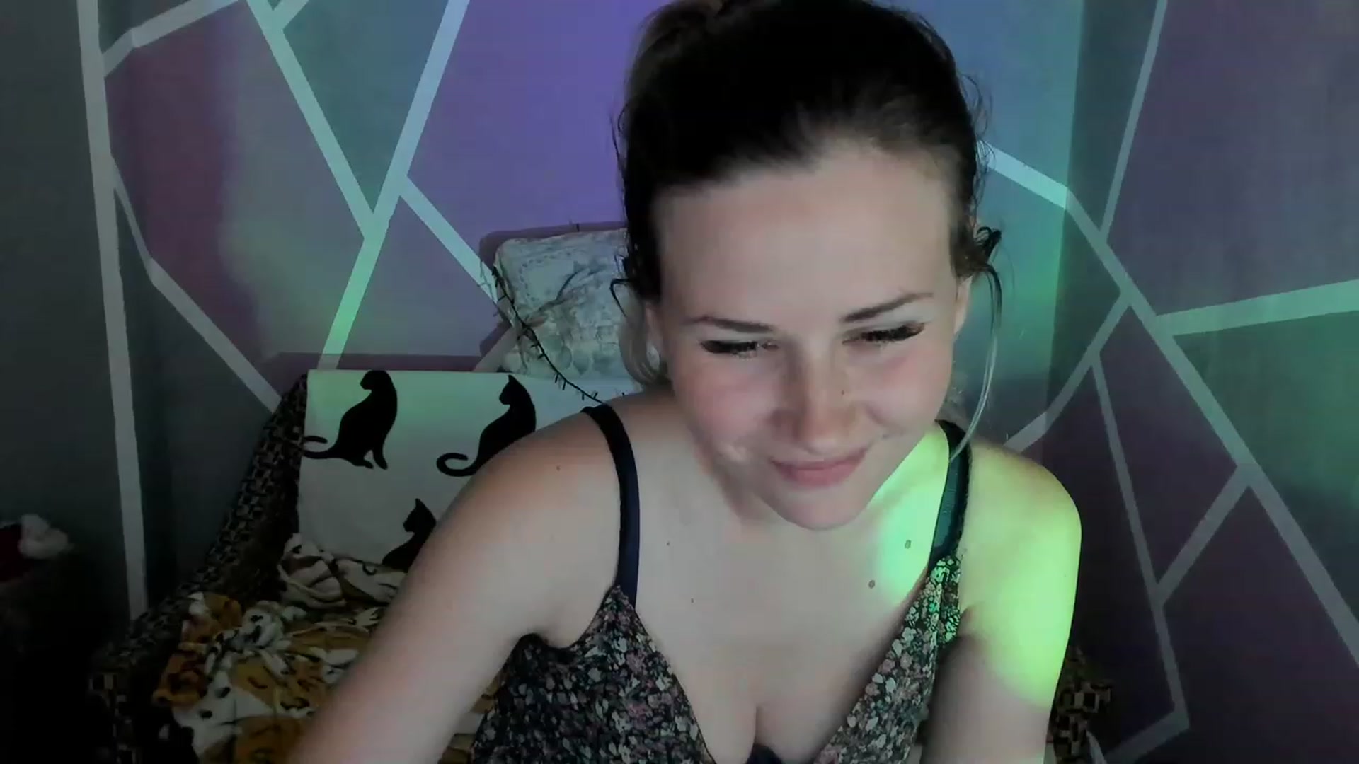 Gallery image thumbnail from UkrBeauty's myfreecams stream on, 06/22/2023, 16:15 image 18 of 20