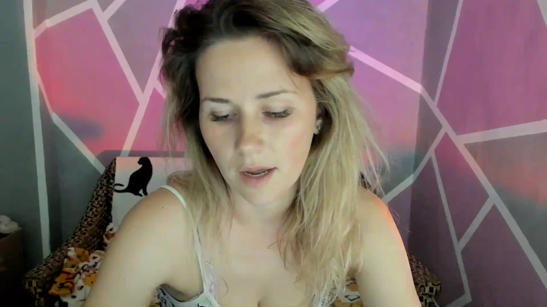 Gallery image thumbnail from UkrBeauty's myfreecams stream on, 07/01/2023, 15:28 image 1 of 20