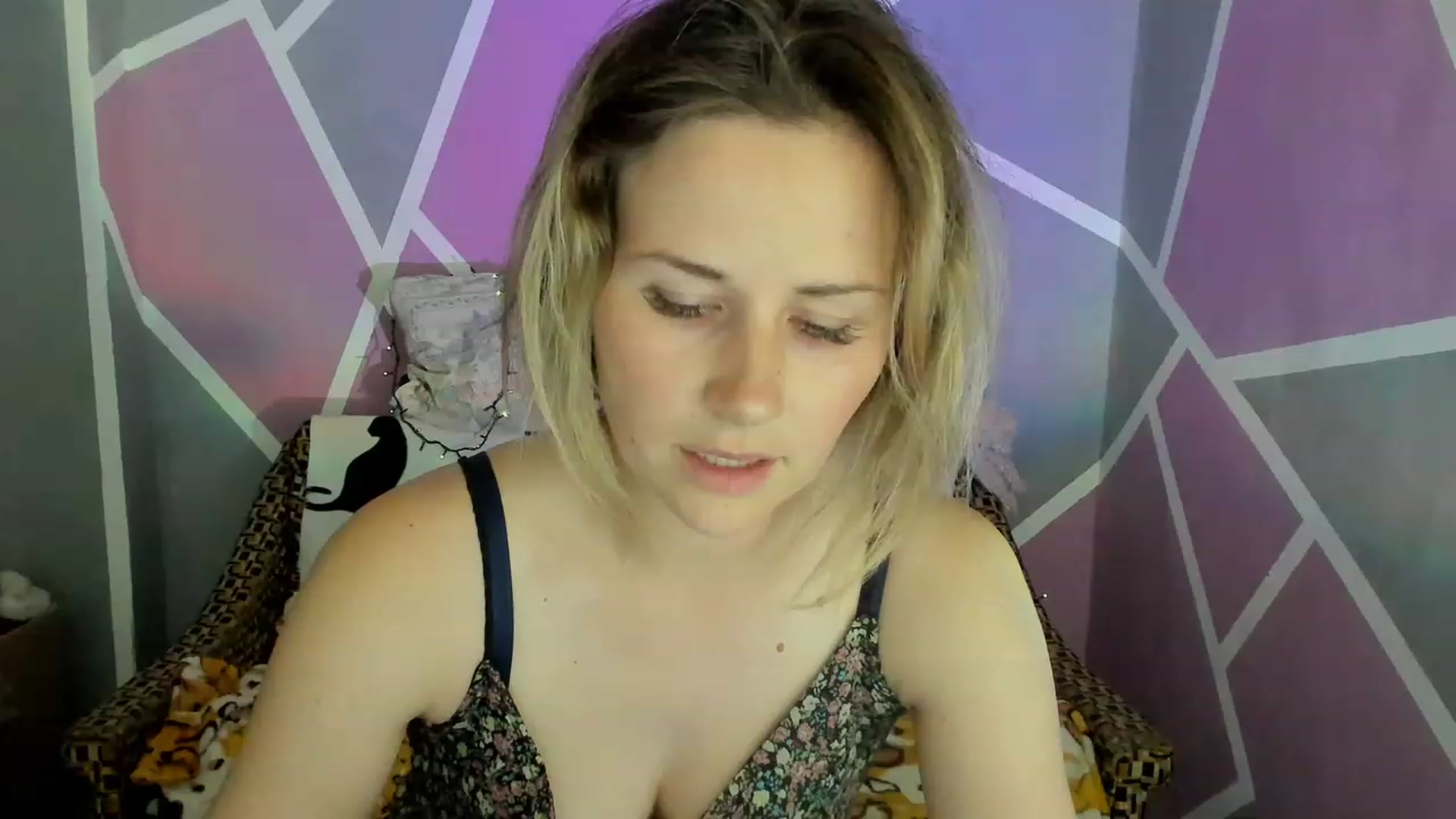 Gallery image thumbnail from UkrBeauty's myfreecams stream on, 07/03/2023, 16:31 image 3 of 20