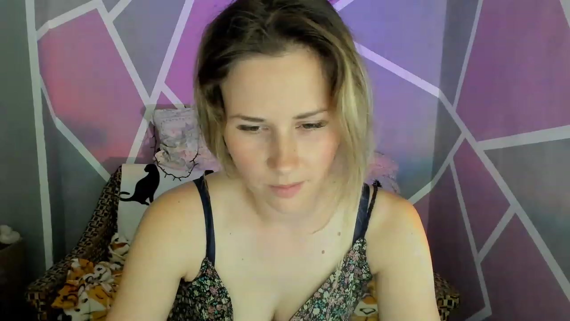 Gallery image thumbnail from UkrBeauty's myfreecams stream on, 07/03/2023, 16:31 image 11 of 20